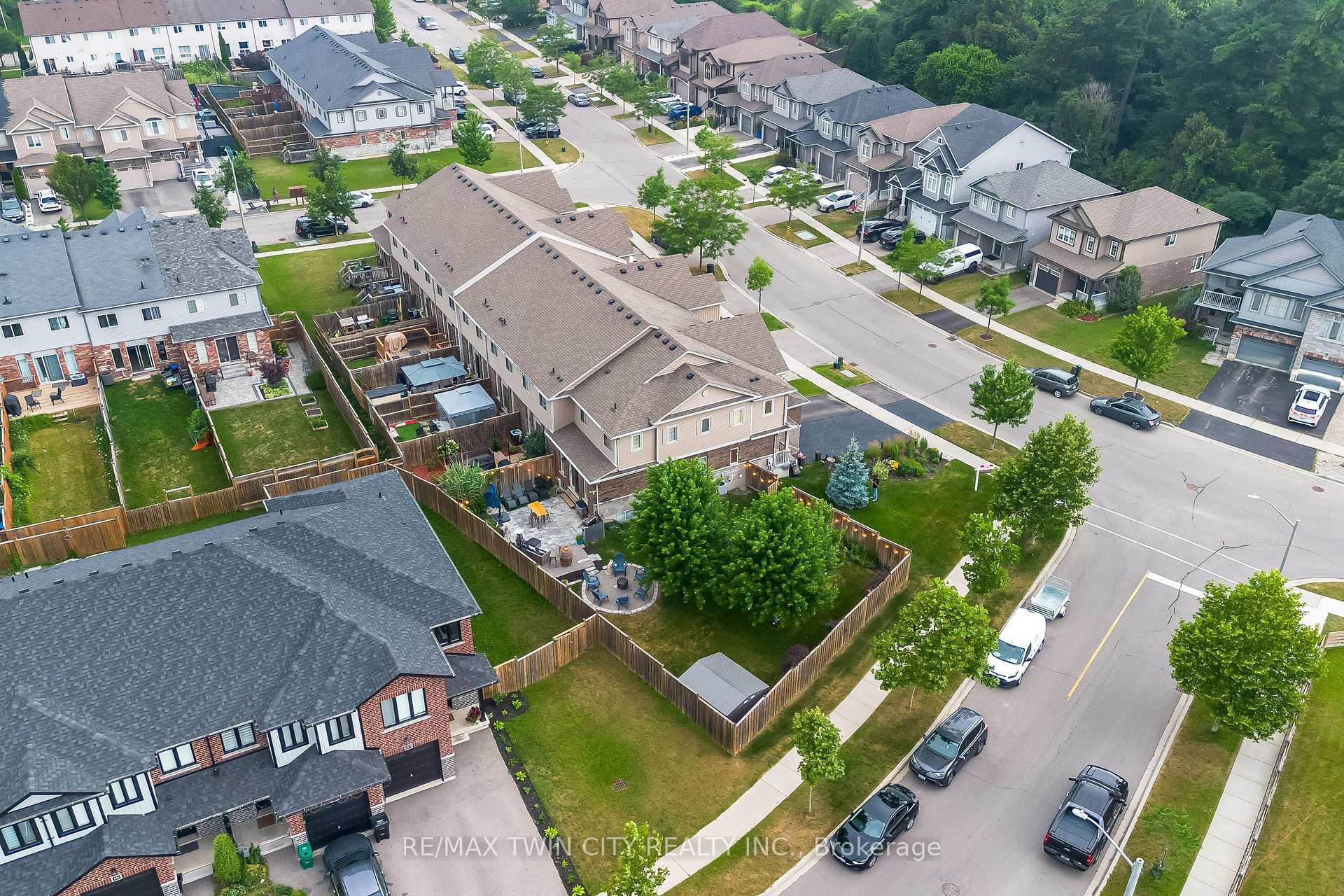 Photo 45 of 168 Maitland Street, Kitchener, Huron Park — HOMEH