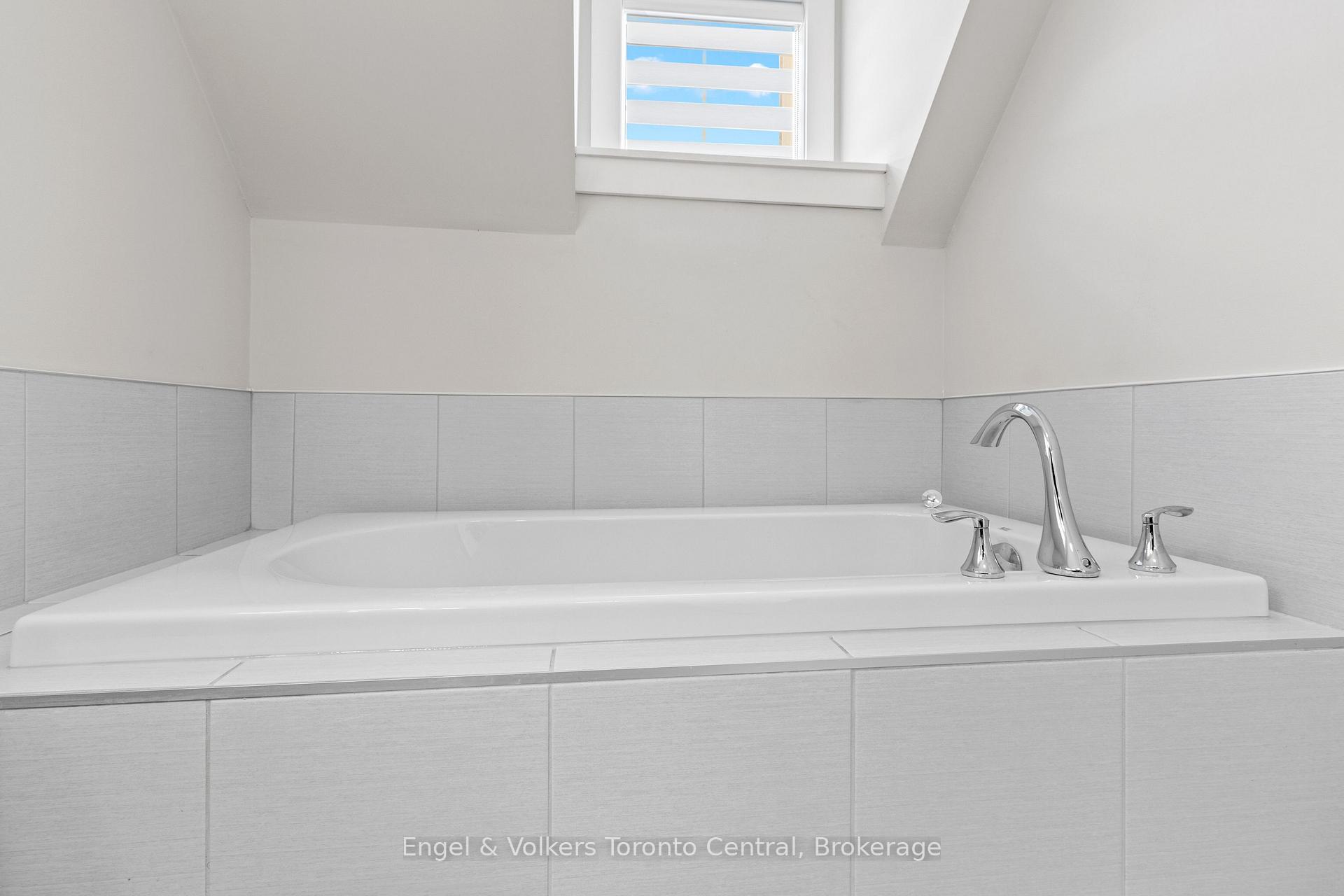 Photo 29 of 145 Sycamore Street, Blue Mountains — HOMEH