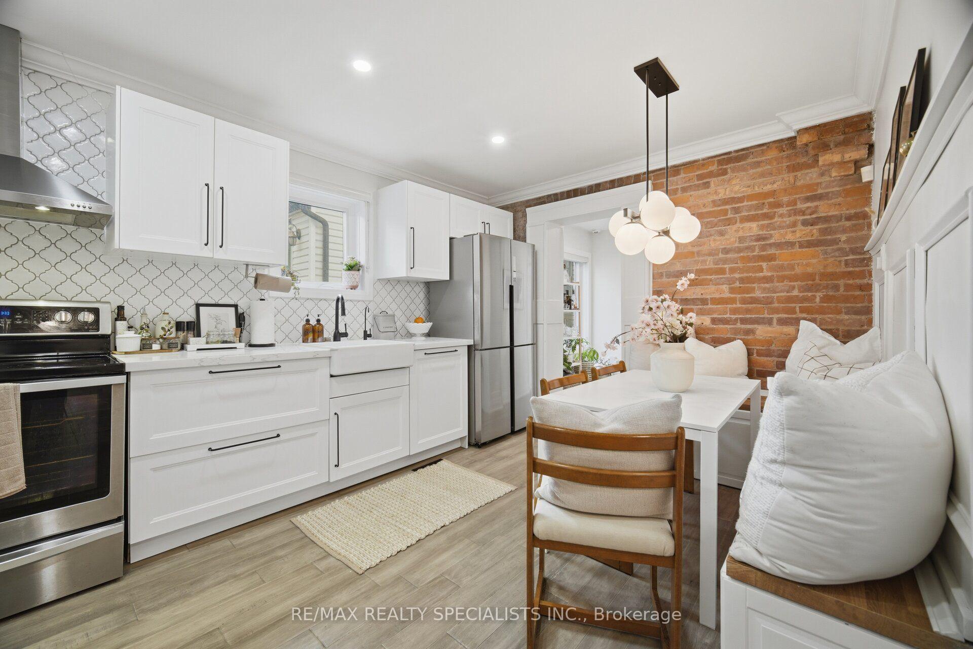 Photo 16 of 146 Campbell Avenue, Hamilton, Crown Point — HOMEH