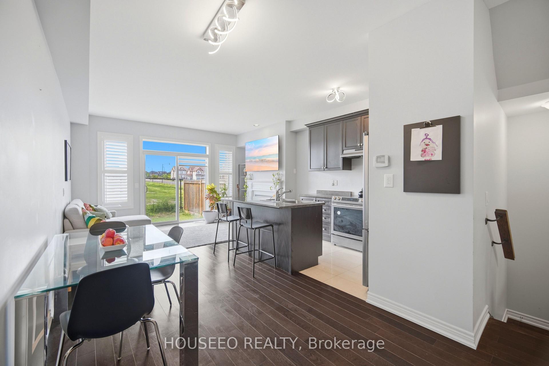 Photo 9 of 74 Fann Drive, Brampton, Northwest Brampton — HOMEH