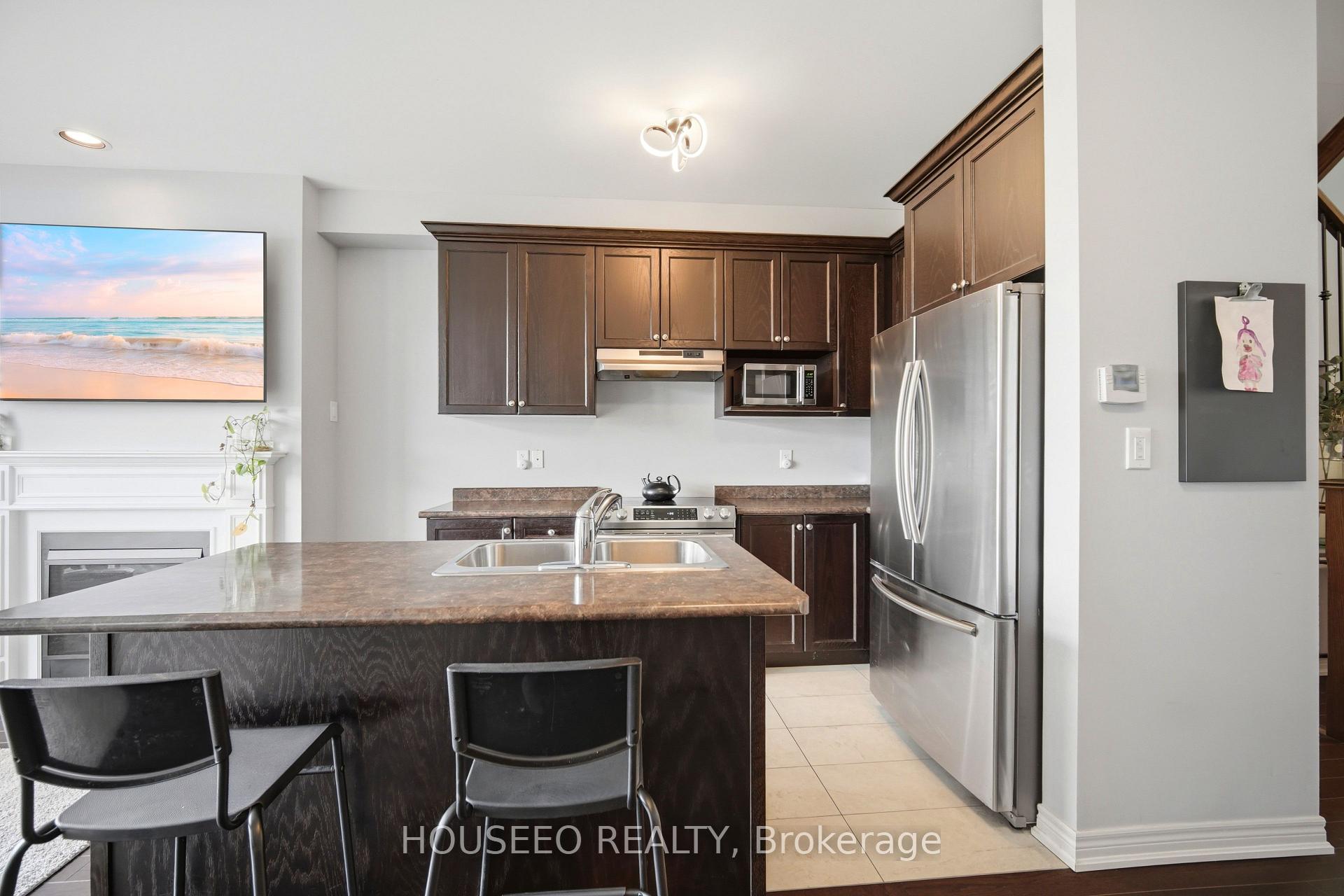 Photo 11 of 74 Fann Drive, Brampton, Northwest Brampton — HOMEH