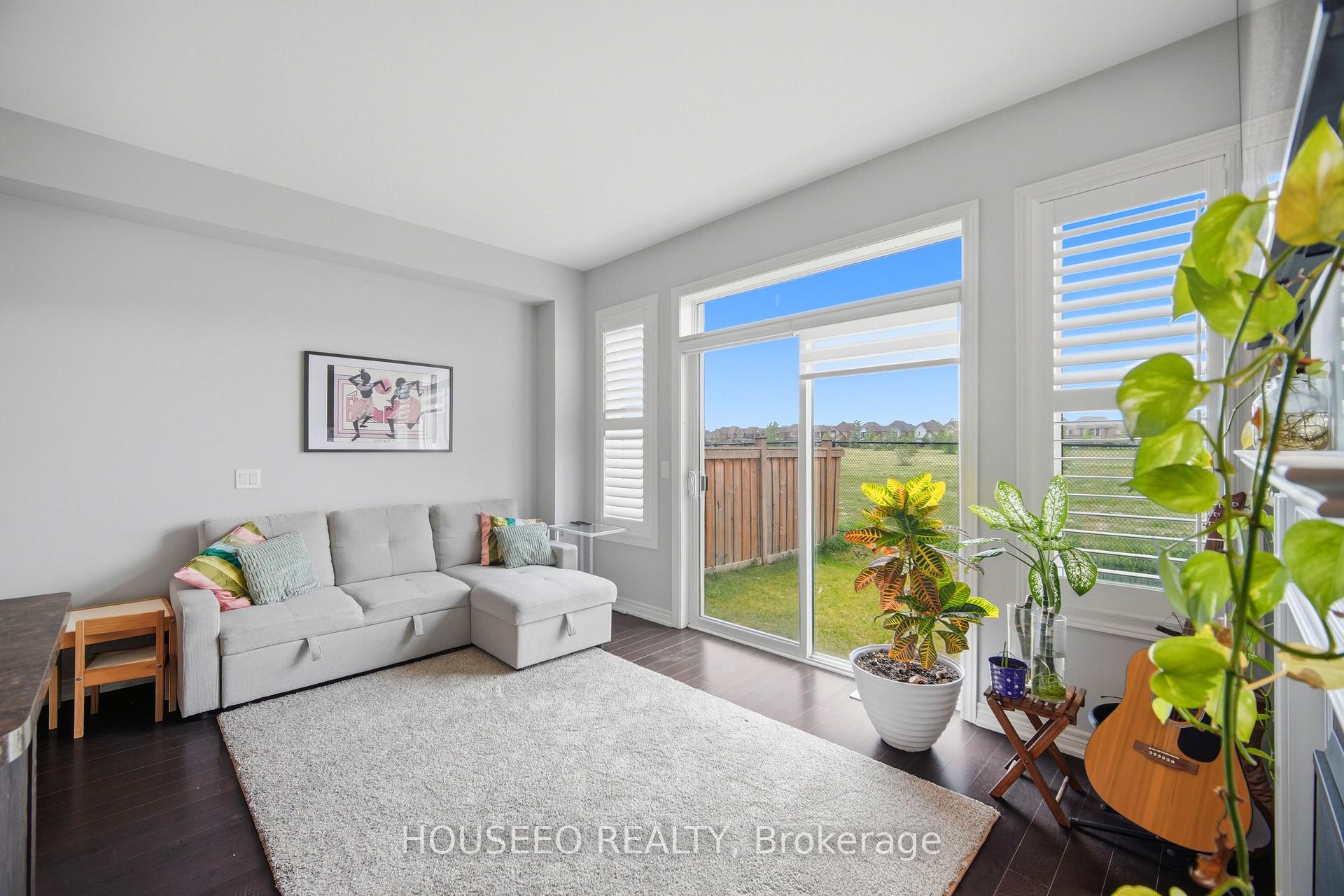 Photo 13 of 74 Fann Drive, Brampton, Northwest Brampton — HOMEH