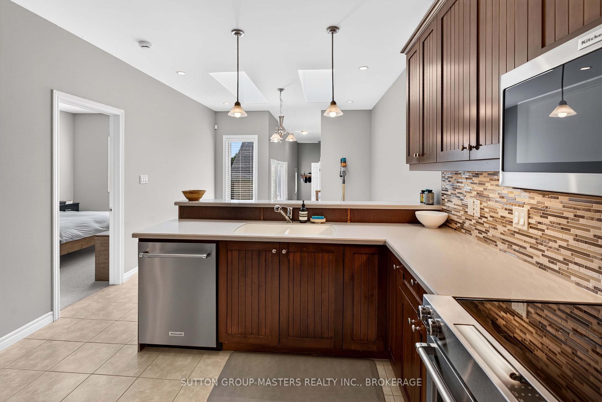 Photo 10 of 1179 Crossfield Avenue, Kingston, City Northwest — HOMEH