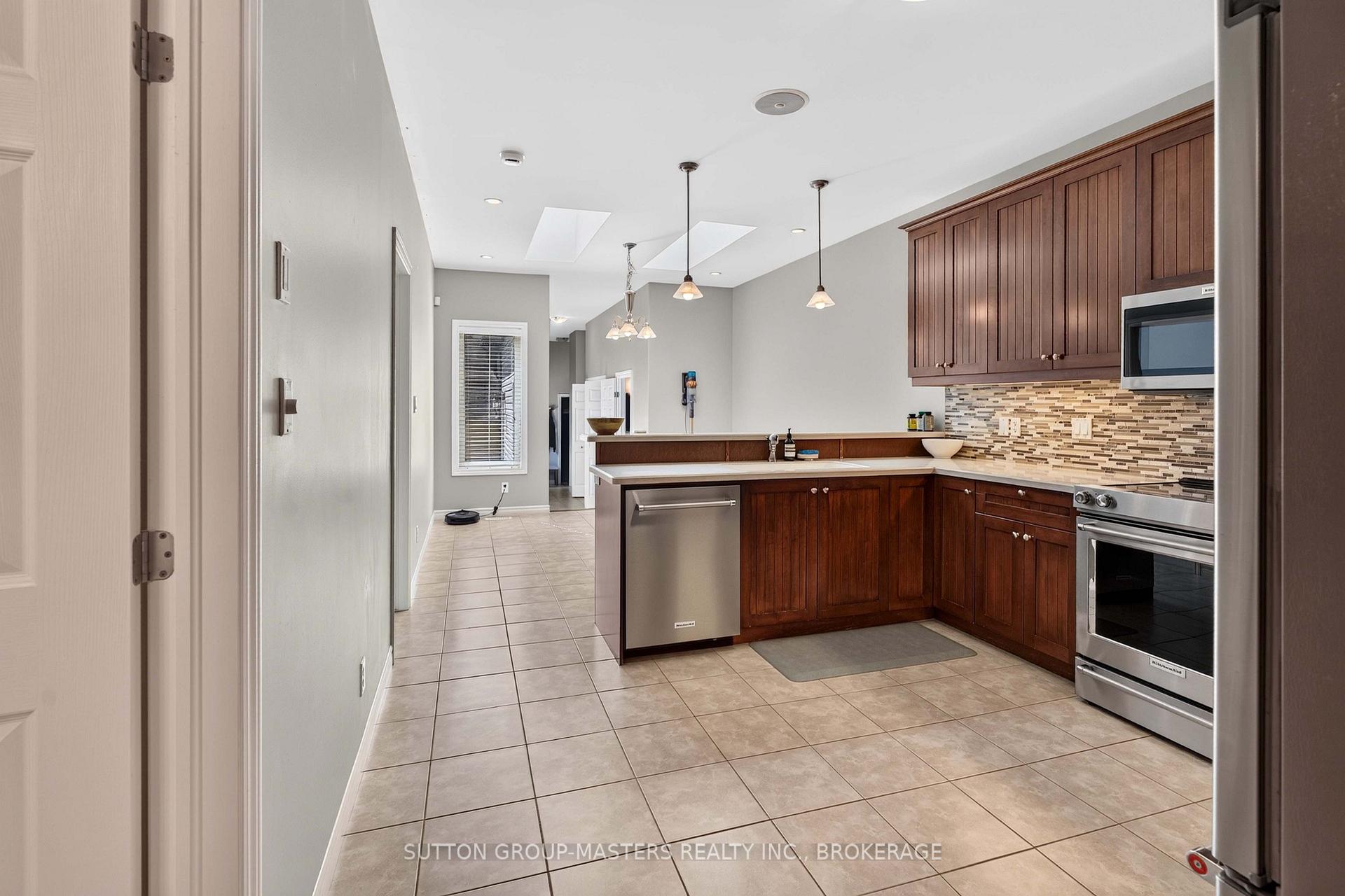 Photo 12 of 1179 Crossfield Avenue, Kingston, City Northwest — HOMEH