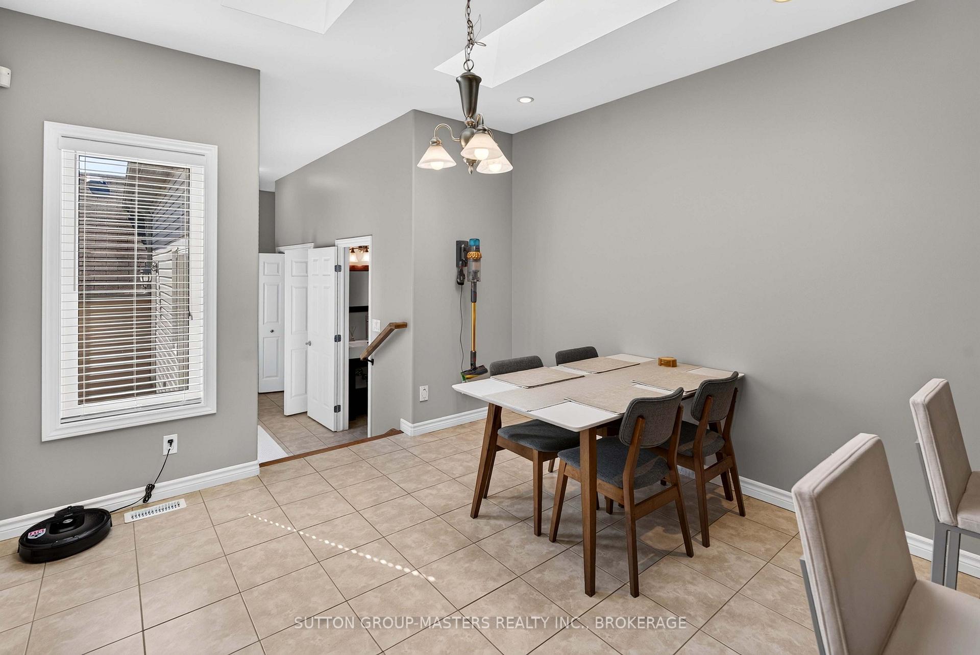 Photo 13 of 1179 Crossfield Avenue, Kingston, City Northwest — HOMEH