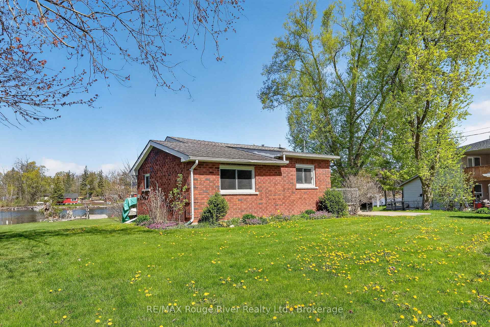 Photo 5 of 169 Cedar Drive, Trent Hills, Hastings — HOMEH