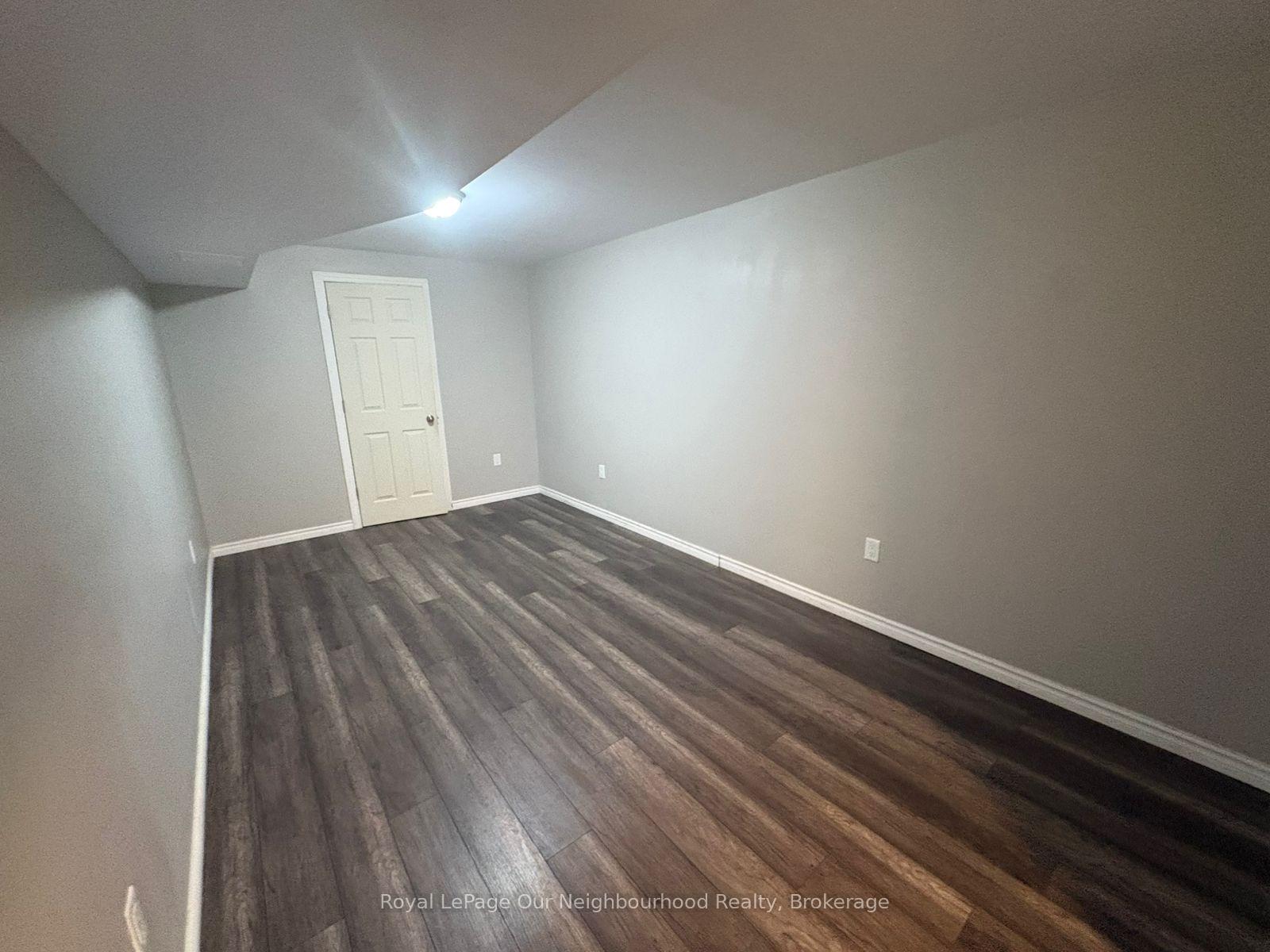 Photo 4 of 1 Richard Davies Crescent, Clarington, Bowmanville — HOMEH
