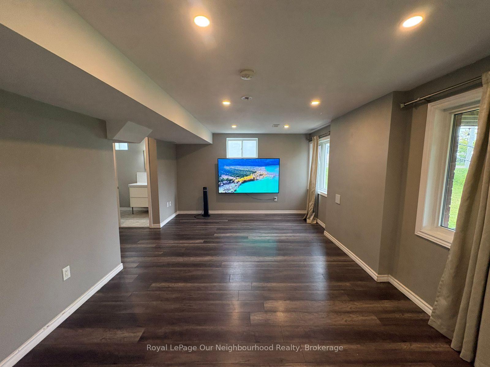Photo 11 of 1 Richard Davies Crescent, Clarington, Bowmanville — HOMEH