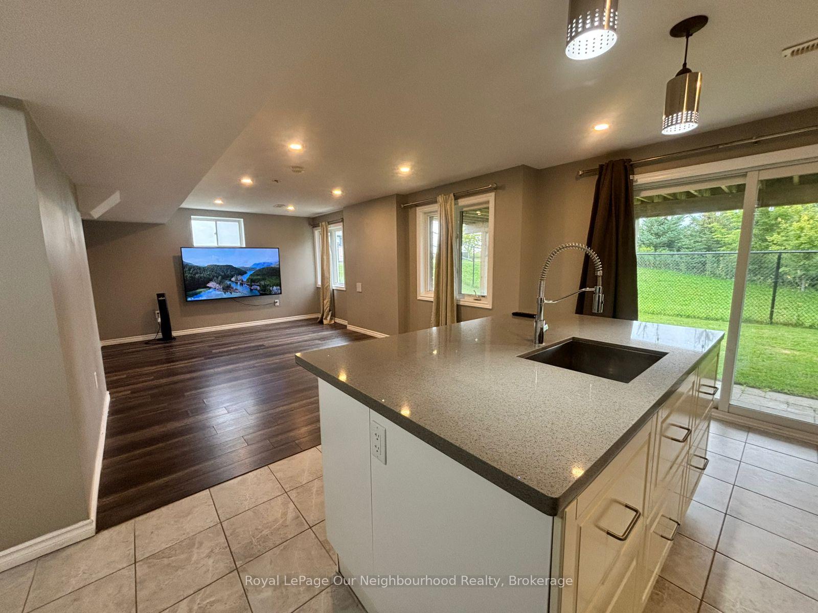 Photo 13 of 1 Richard Davies Crescent, Clarington, Bowmanville — HOMEH