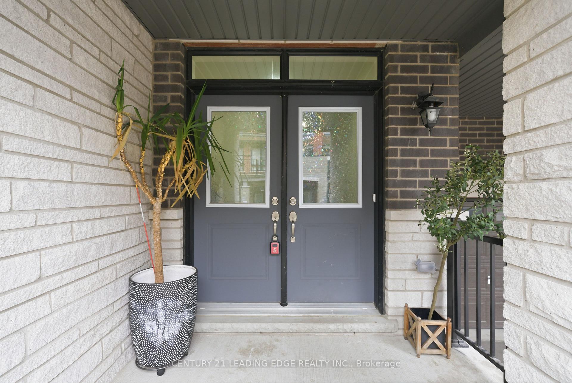 Photo 4 of 12 Coppini Lane, Ajax, South East — HOMEH