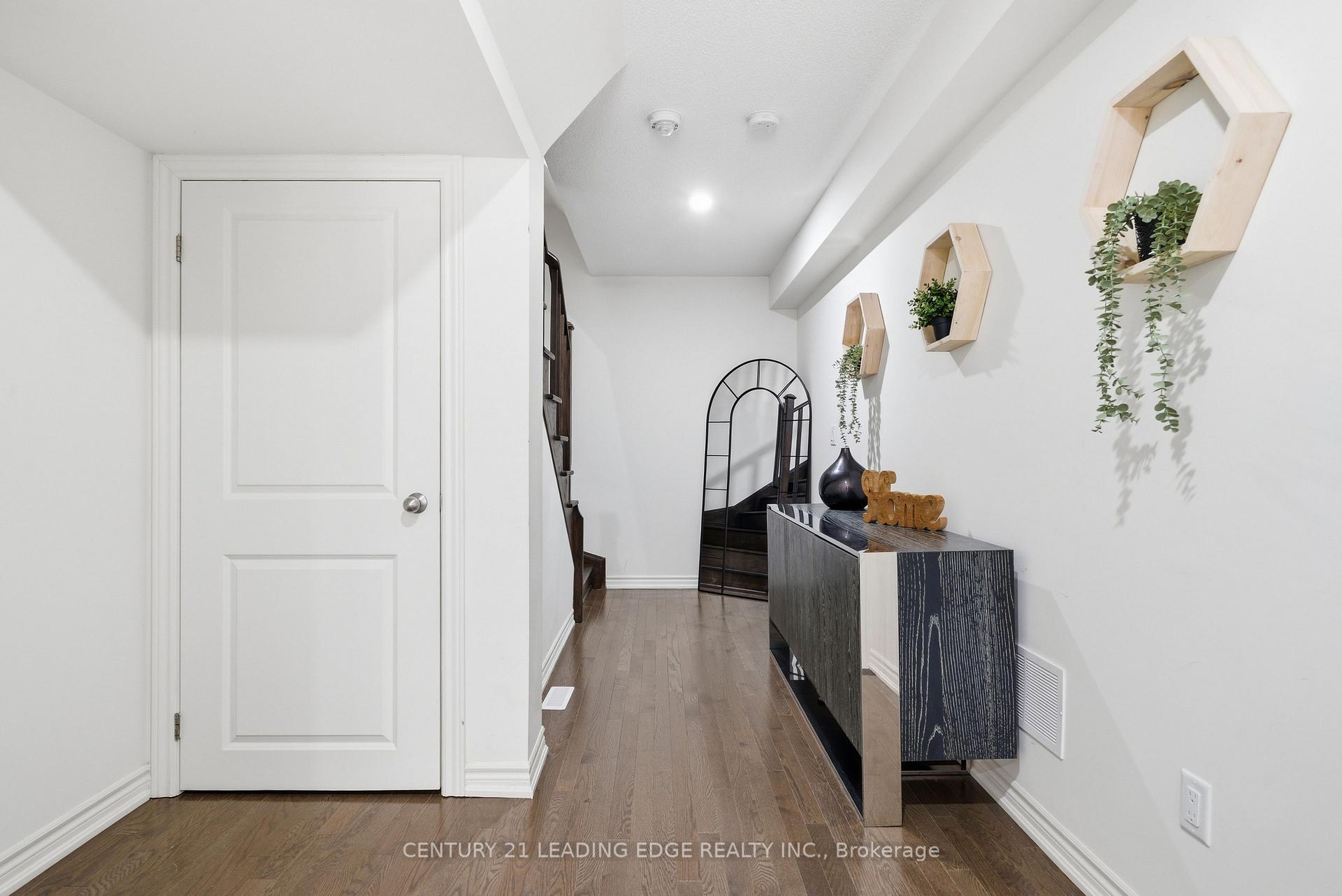 Photo 6 of 12 Coppini Lane, Ajax, South East — HOMEH