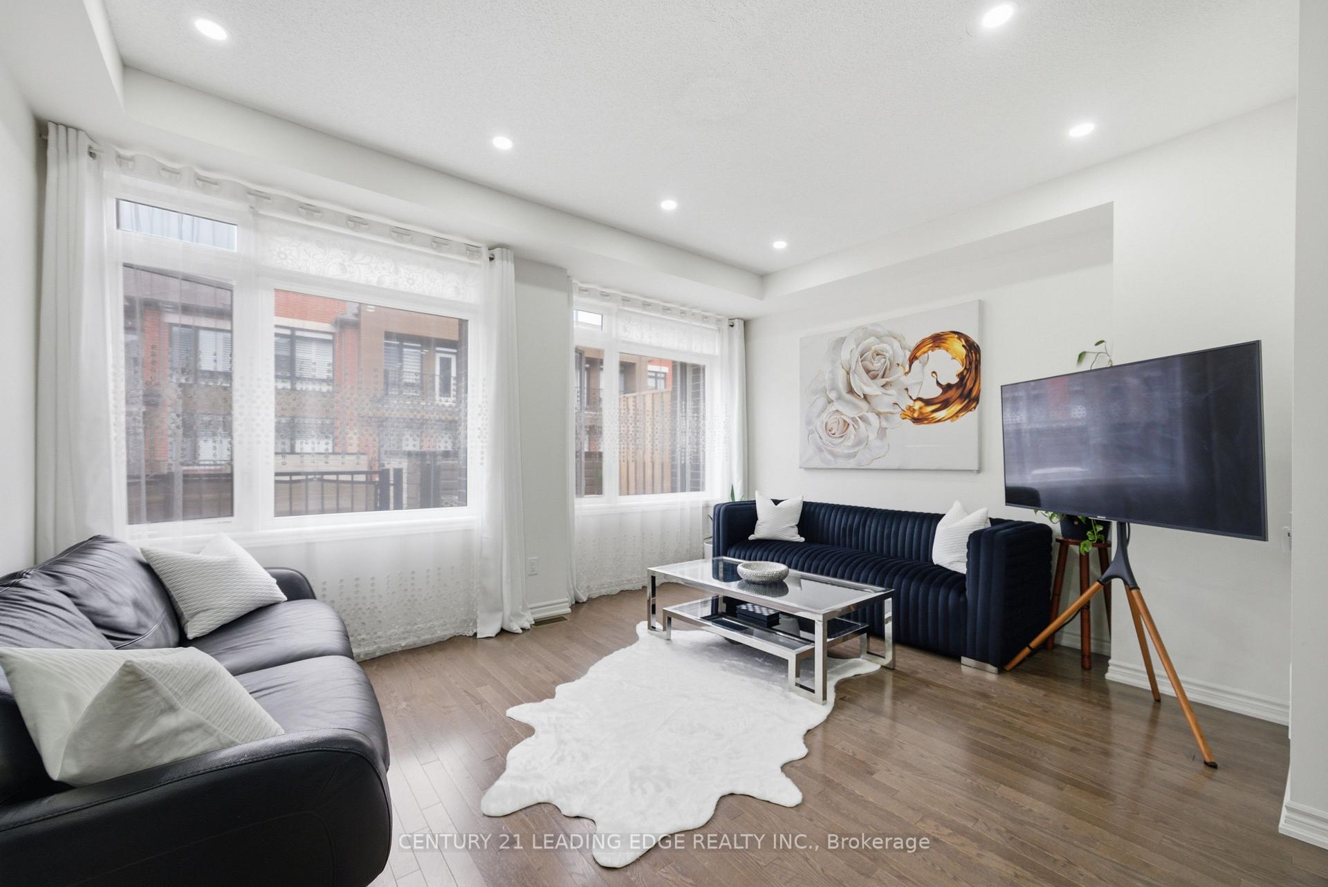 Photo 7 of 12 Coppini Lane, Ajax, South East — HOMEH
