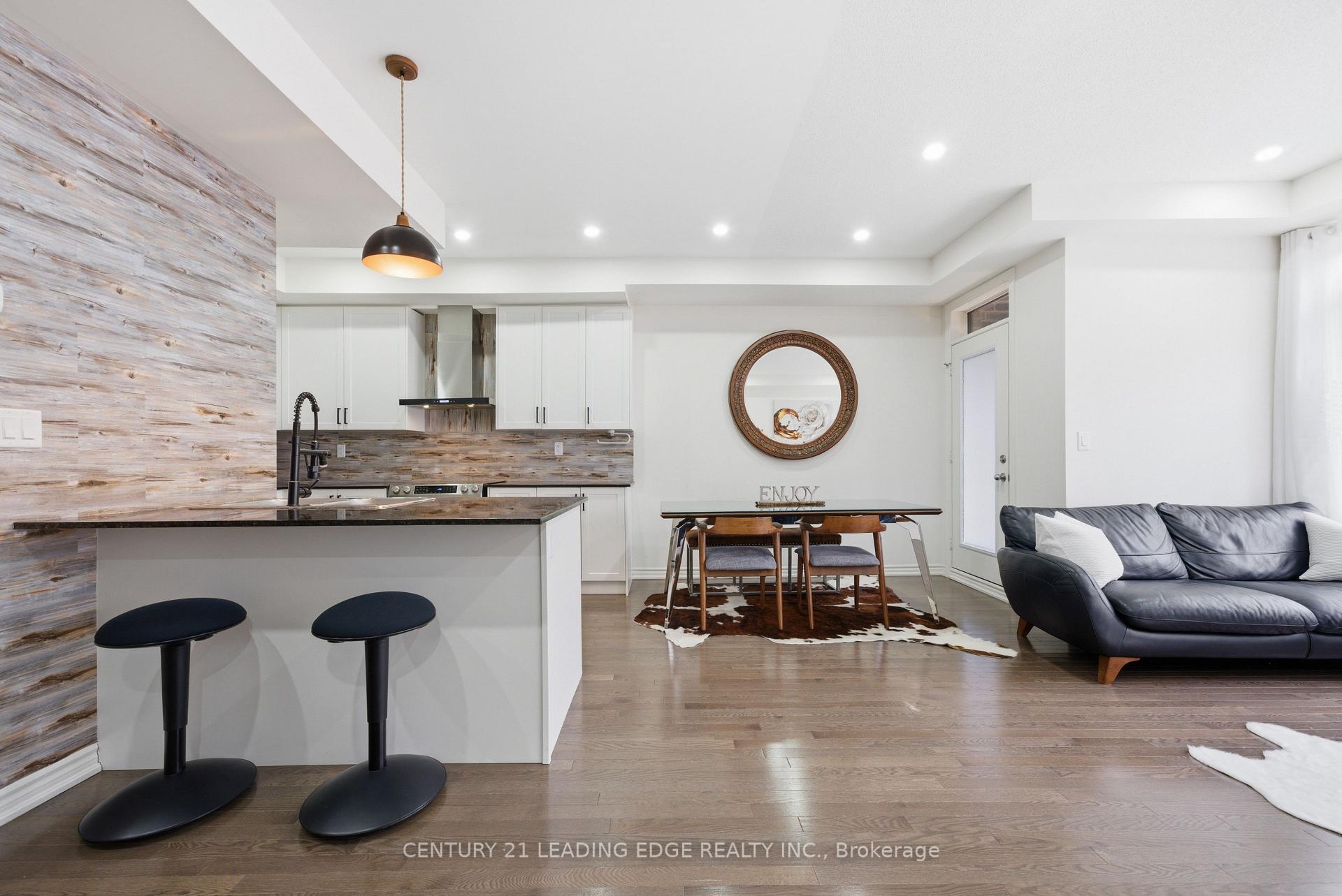 Photo 10 of 12 Coppini Lane, Ajax, South East — HOMEH