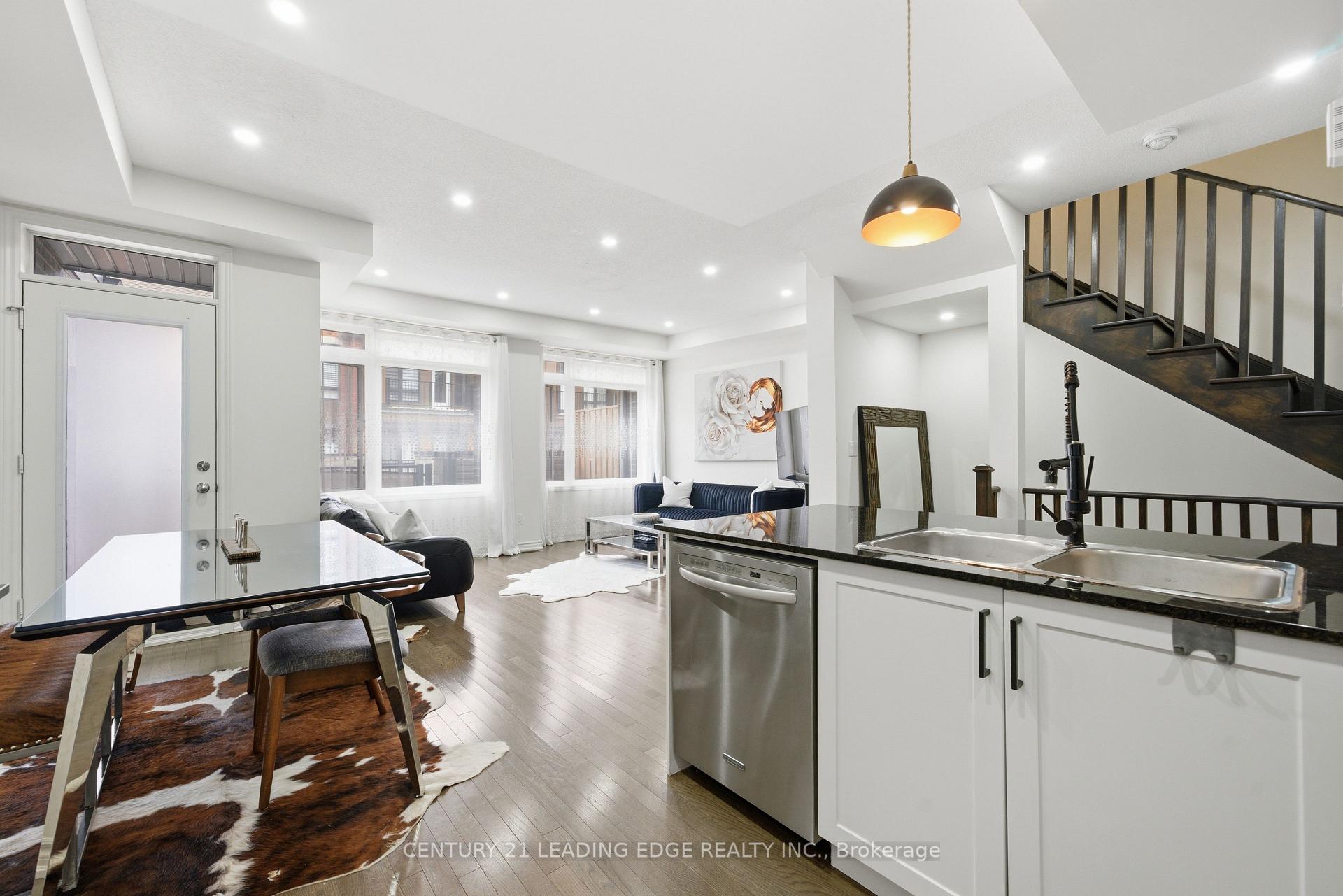 Photo 14 of 12 Coppini Lane, Ajax, South East — HOMEH
