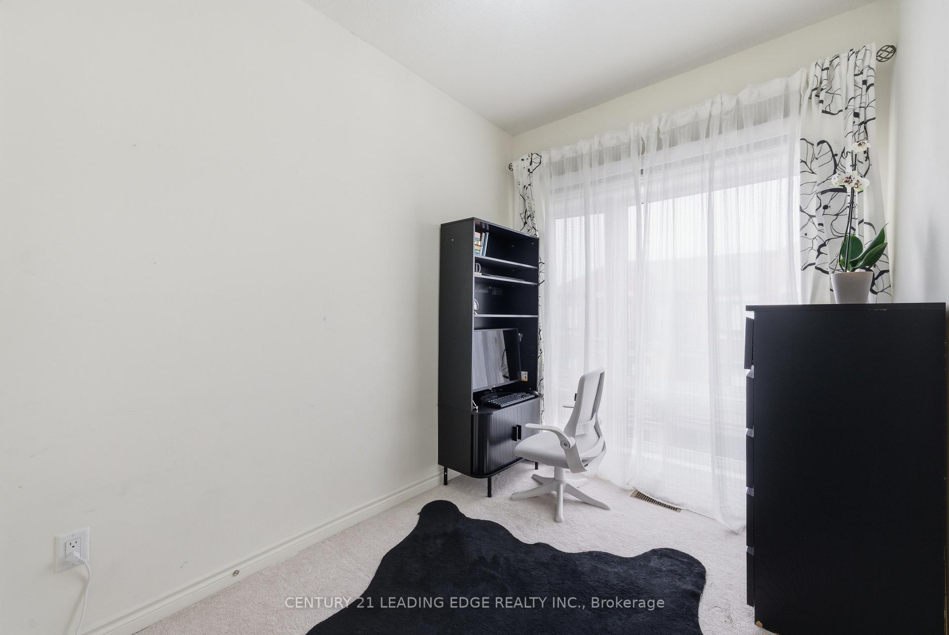 Photo 17 of 12 Coppini Lane, Ajax, South East — HOMEH