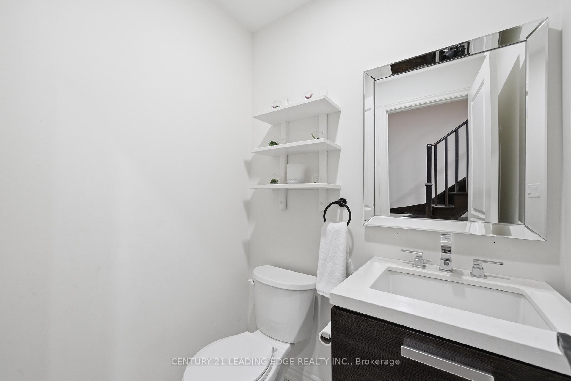 Photo 24 of 12 Coppini Lane, Ajax, South East — HOMEH
