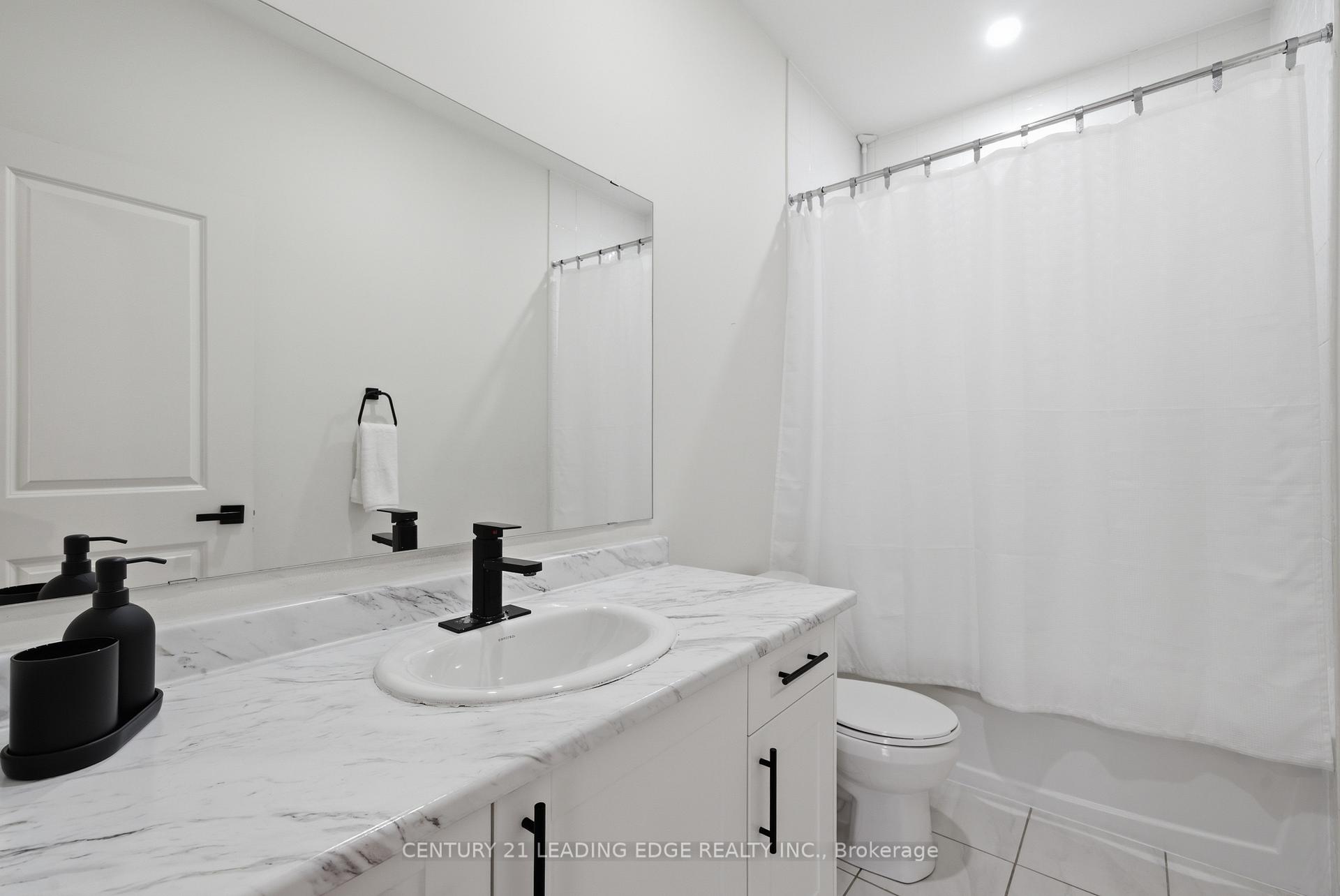 Photo 25 of 12 Coppini Lane, Ajax, South East — HOMEH