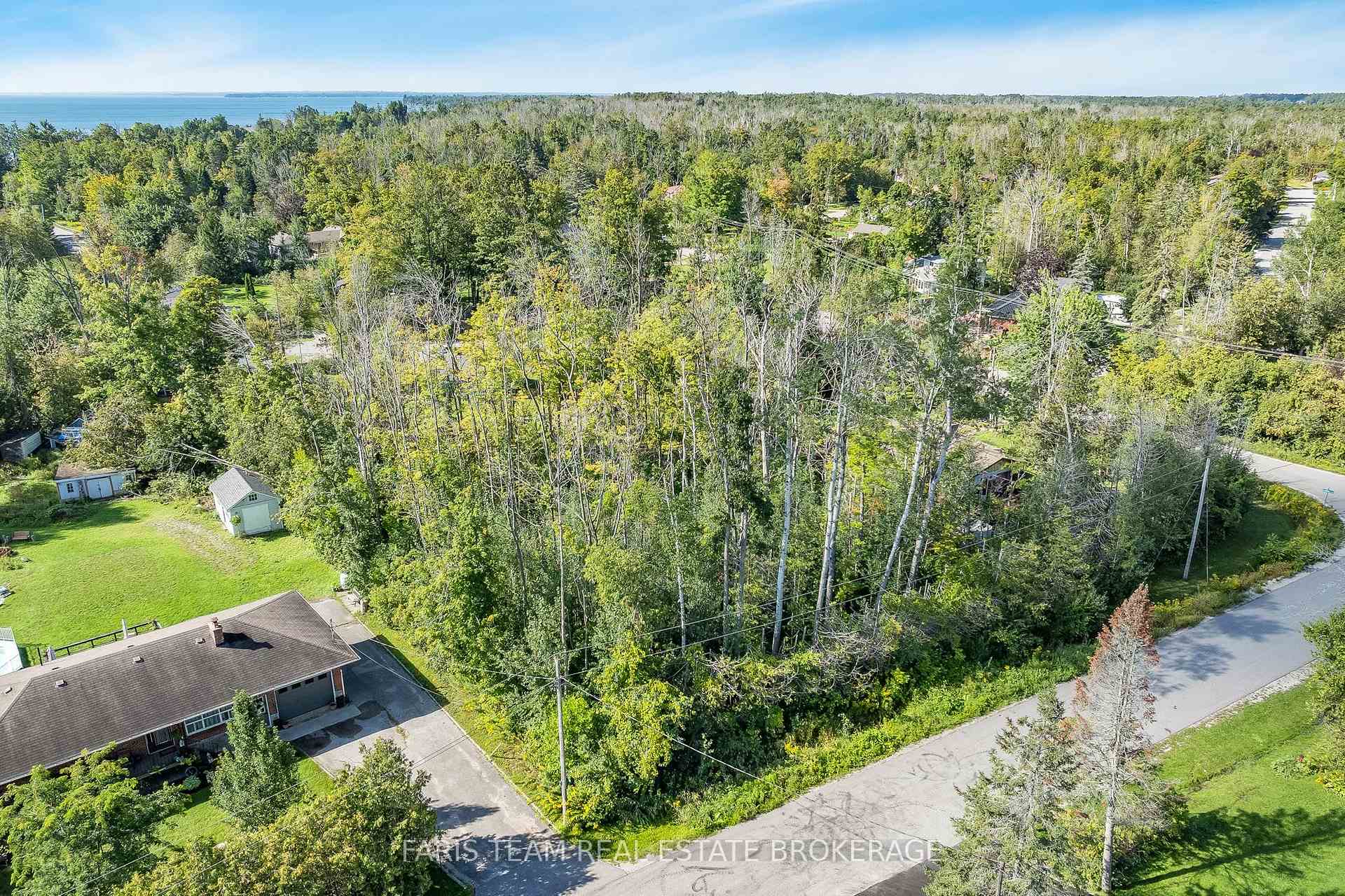 Photo 5 of 3 Owen Road, Oro-Medonte, Rural Oro-Medonte — HOMEH