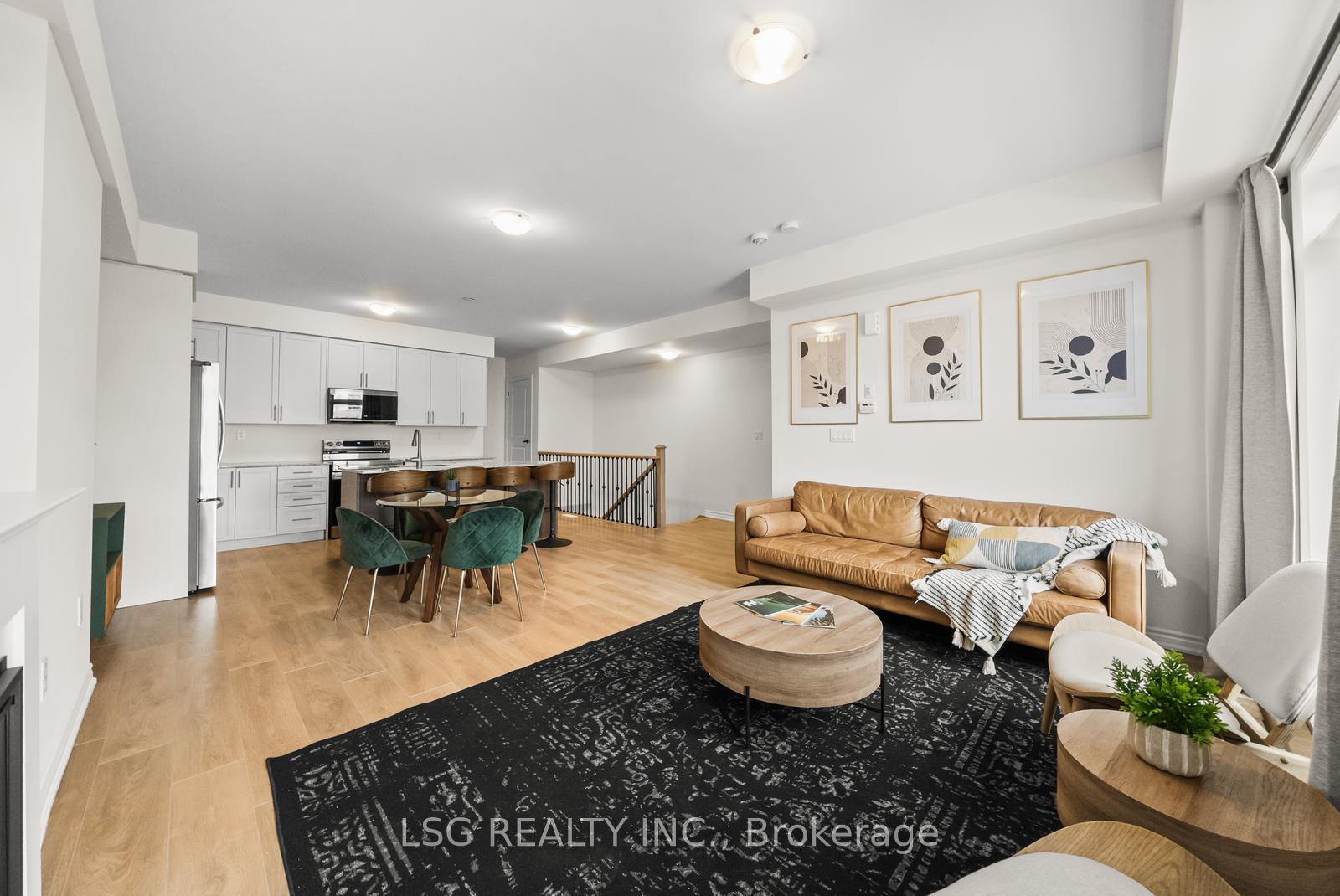Photo 16 of 153 Blick Crescent, Aurora, Bayview Wellington — HOMEH