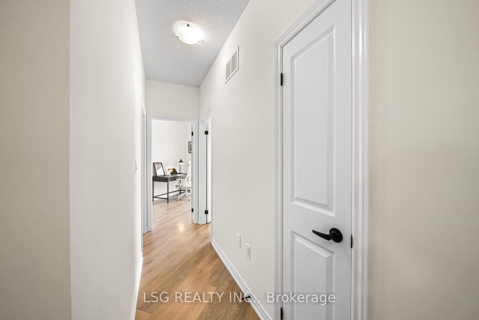 Photo 27 of 153 Blick Crescent, Aurora, Bayview Wellington — HOMEH