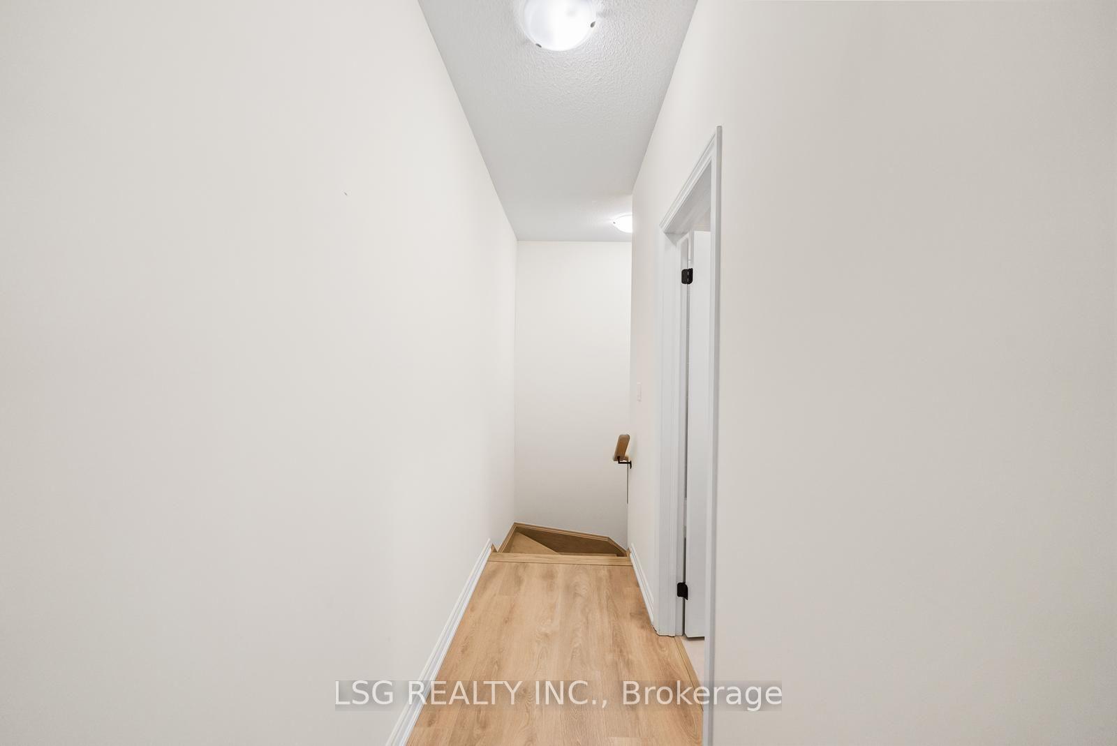 Photo 28 of 153 Blick Crescent, Aurora, Bayview Wellington — HOMEH