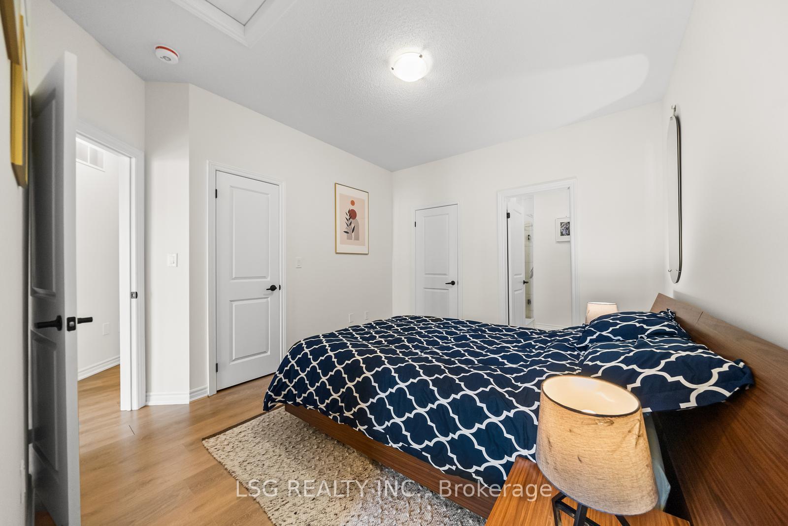 Photo 30 of 153 Blick Crescent, Aurora, Bayview Wellington — HOMEH