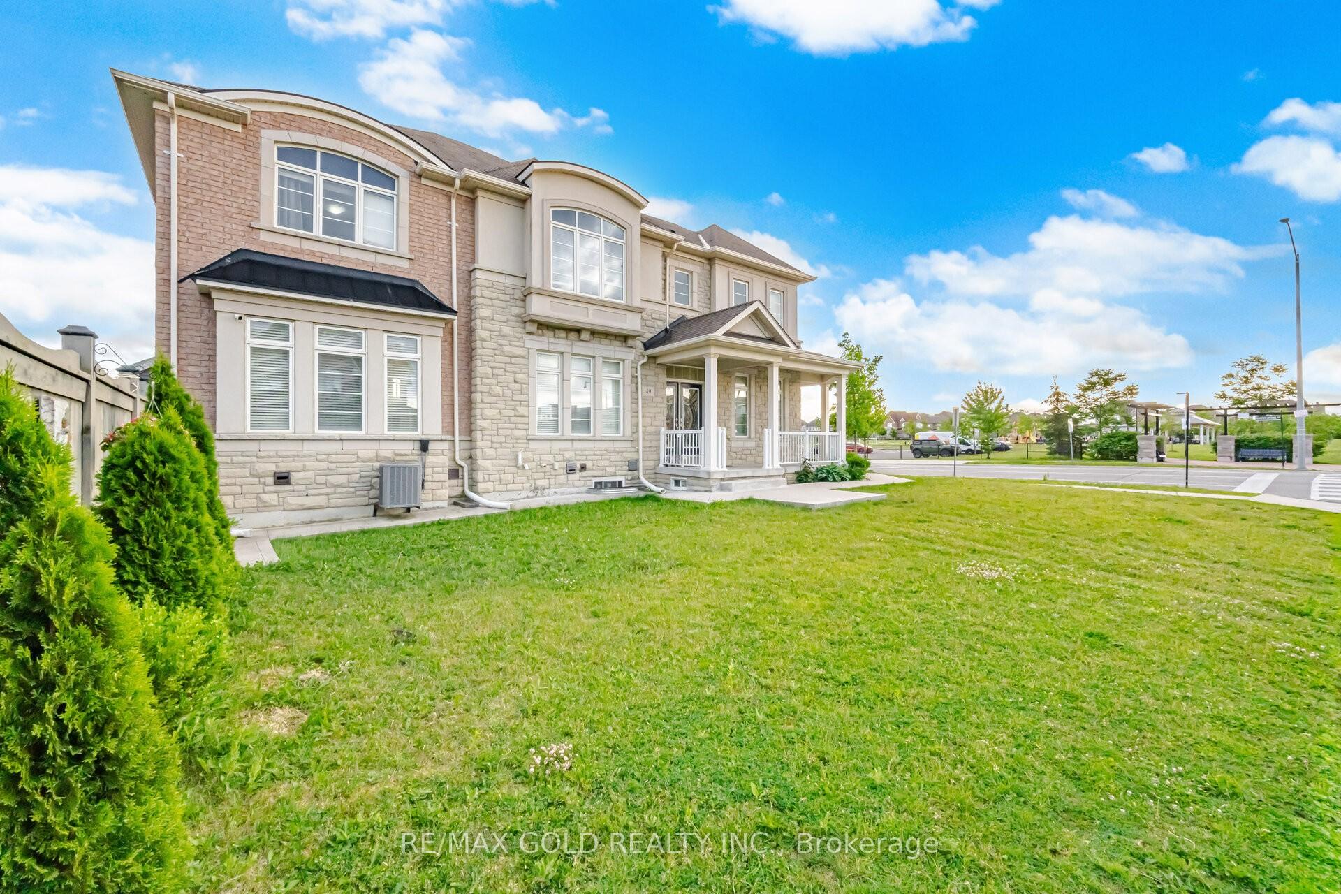 Photo 4 of 49 Squire Ellis Drive, Brampton, Toronto Gore Rural Estate — HOMEH