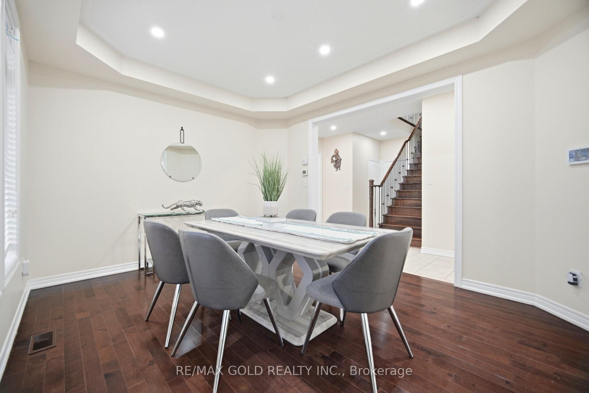 Photo 10 of 49 Squire Ellis Drive, Brampton, Toronto Gore Rural Estate — HOMEH