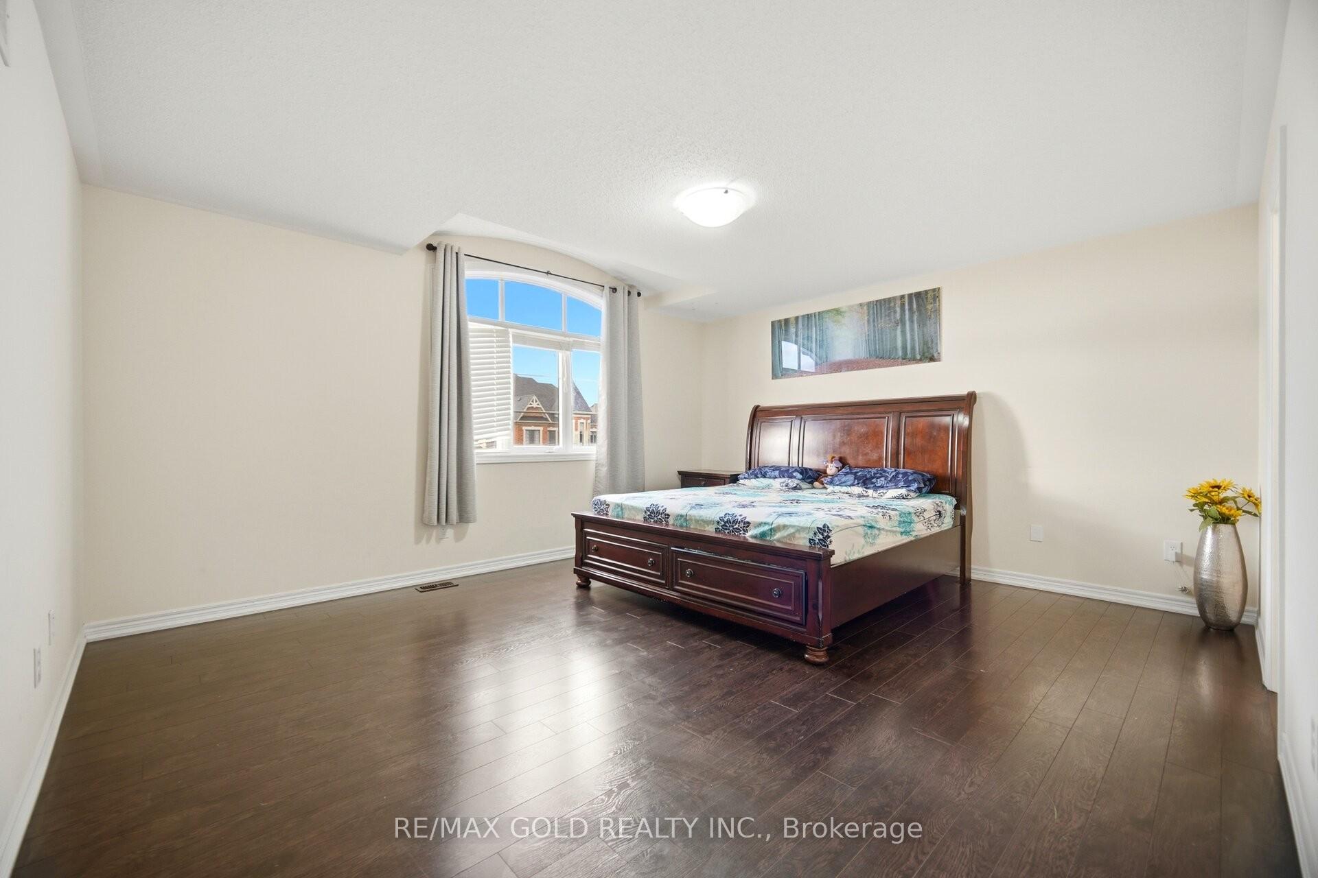 Photo 21 of 49 Squire Ellis Drive, Brampton, Toronto Gore Rural Estate — HOMEH