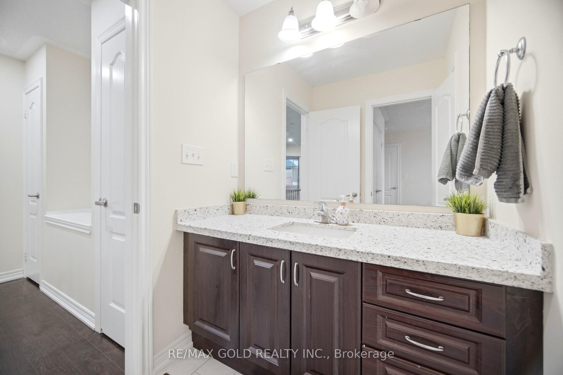 Photo 27 of 49 Squire Ellis Drive, Brampton, Toronto Gore Rural Estate — HOMEH