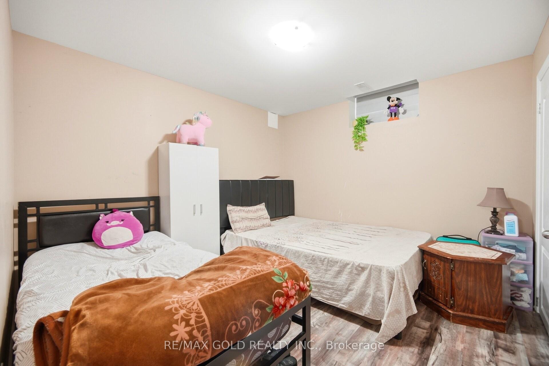 Photo 32 of 49 Squire Ellis Drive, Brampton, Toronto Gore Rural Estate — HOMEH