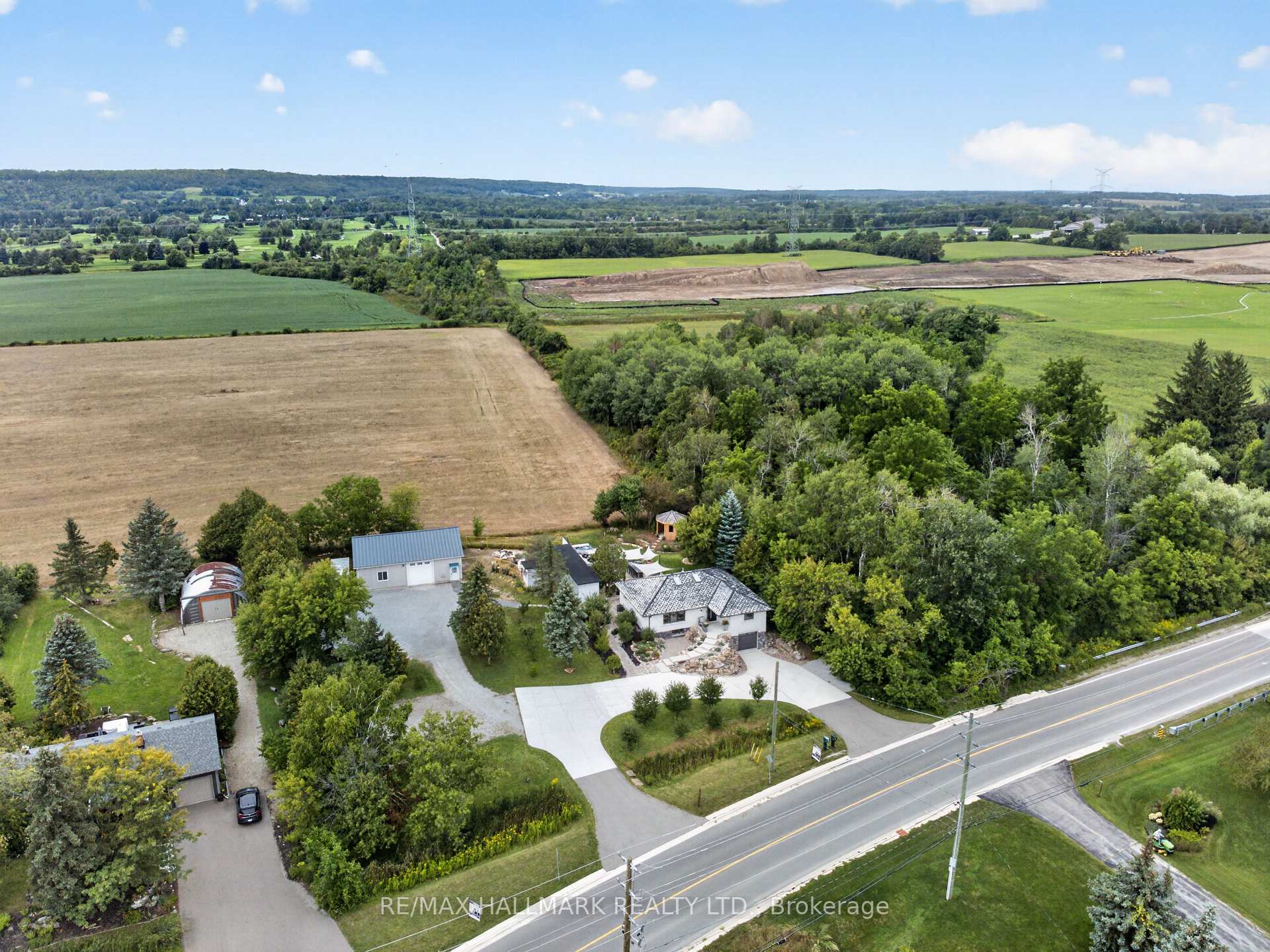 Photo 2 of 7499 5 Side Road, Halton Hills, Rural Esquesing — HOMEH