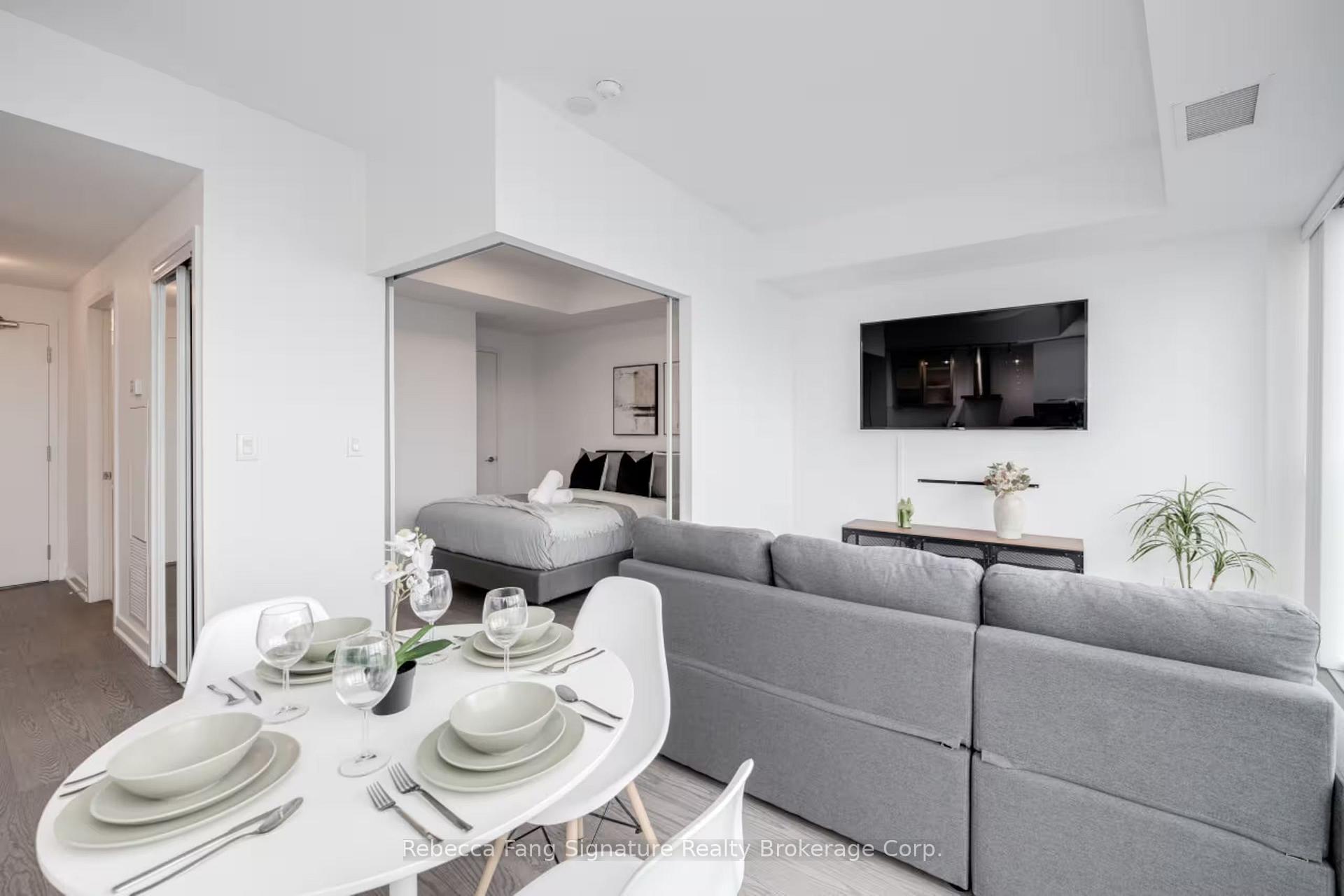 Photo 11 of Unit 3206, 12 York Street, Toronto, Waterfront Communities — HOMEH
