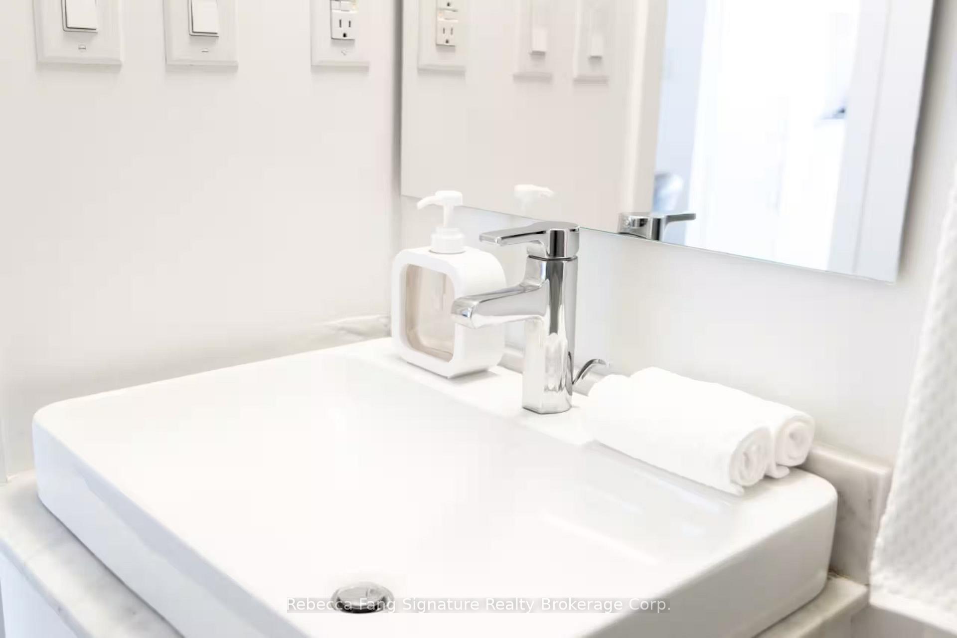Photo 17 of Unit 3206, 12 York Street, Toronto, Waterfront Communities — HOMEH