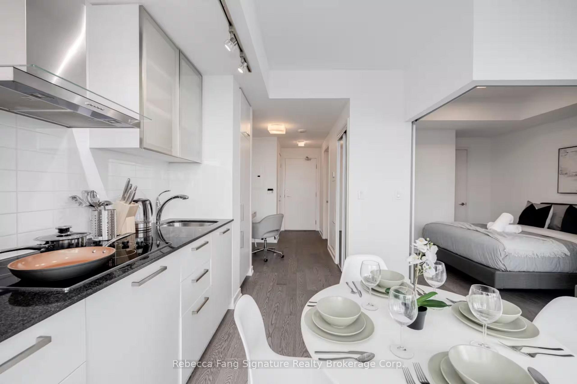 Photo 18 of Unit 3206, 12 York Street, Toronto, Waterfront Communities — HOMEH
