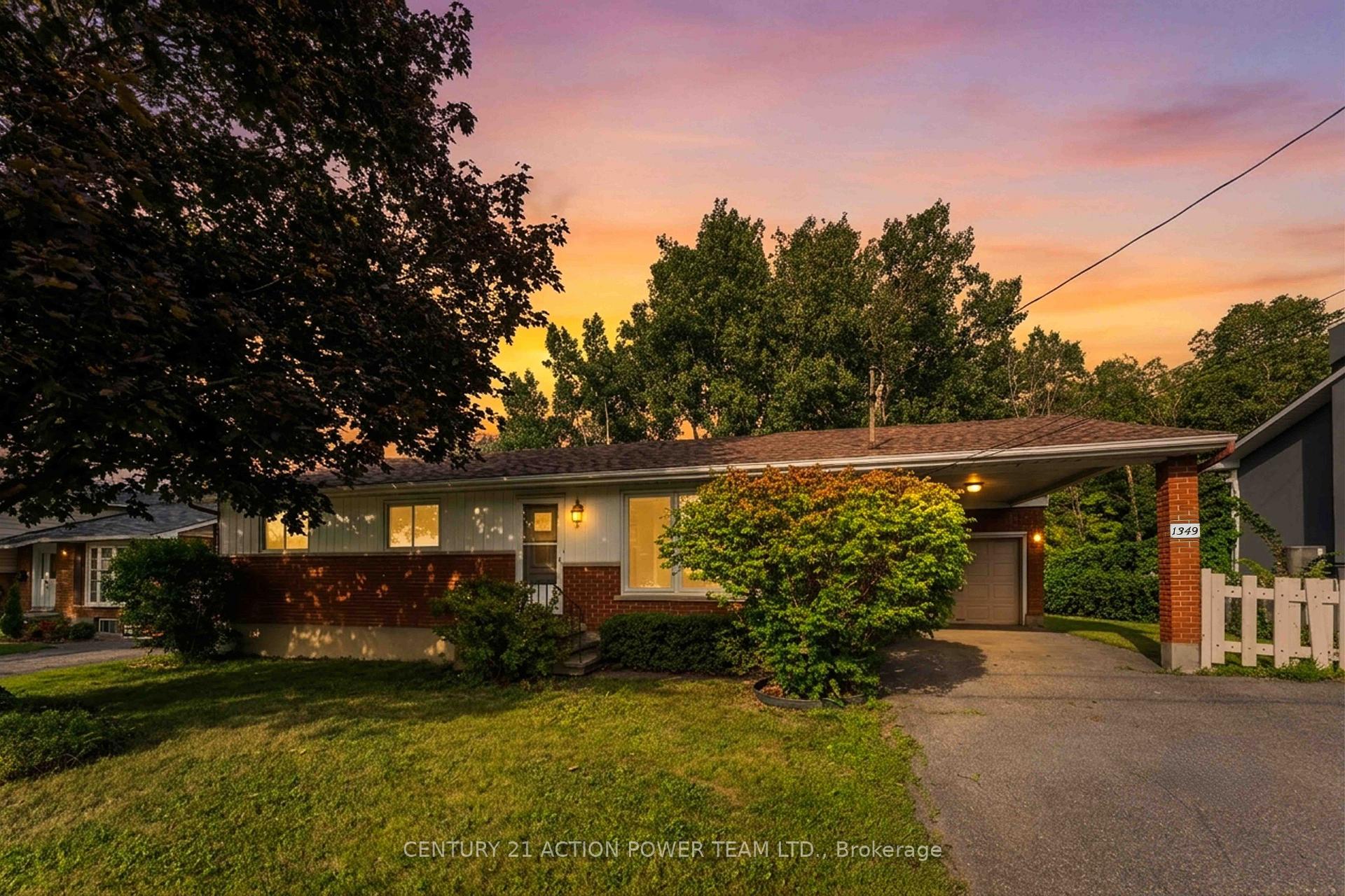 Front of 1349 Belcourt Boulevard S