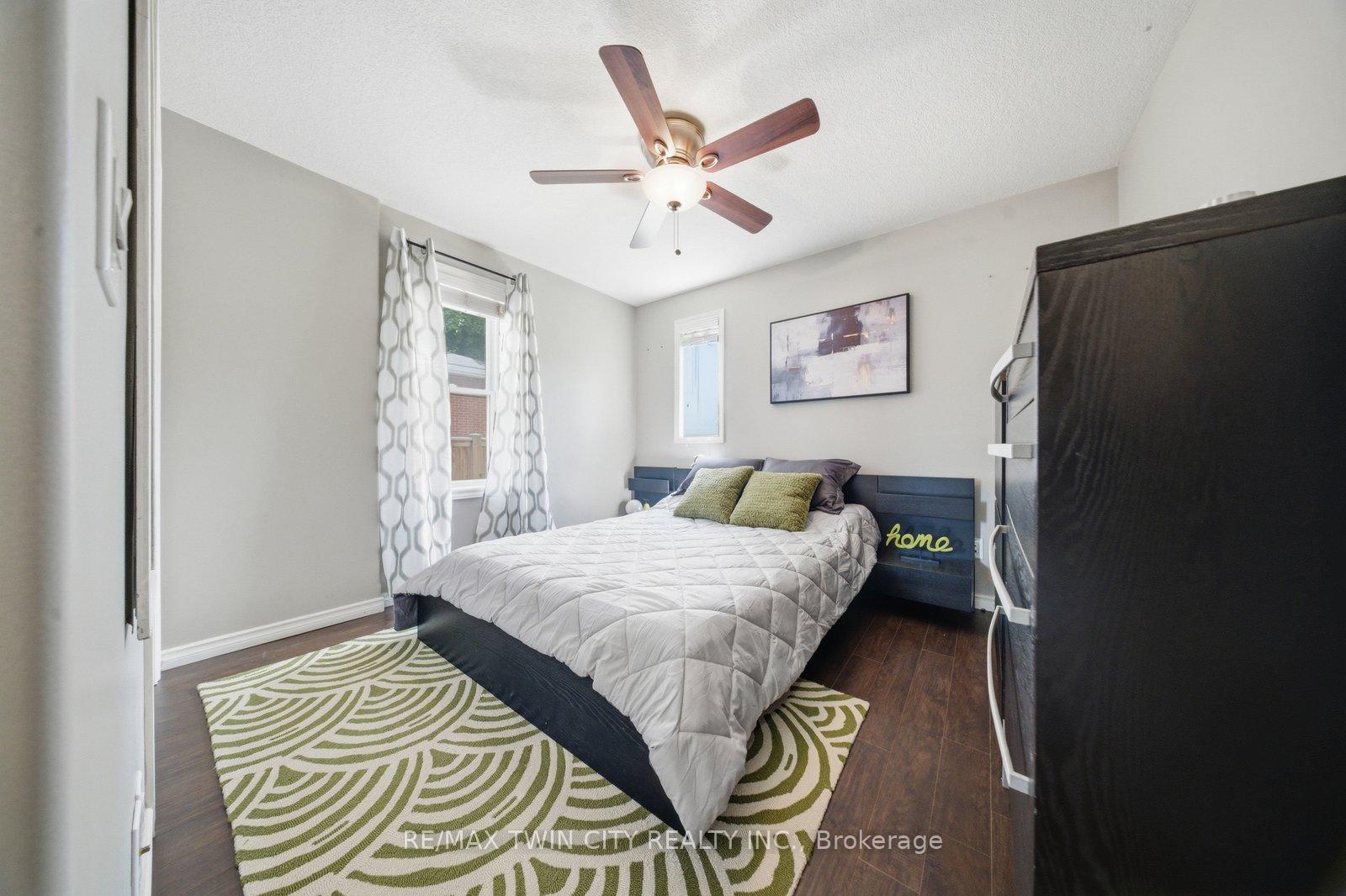 Photo 19 of 162 Grand River Avenue, Brantford, Holmedale — HOMEH