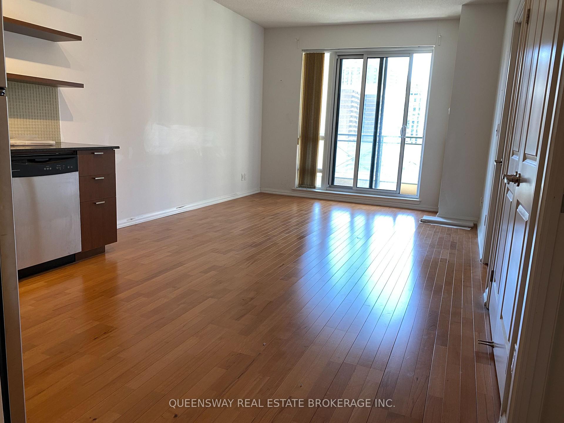 Photo 4 of Unit 1118, 35 Hayden Street, Toronto, Church-Yonge Corridor — HOMEH