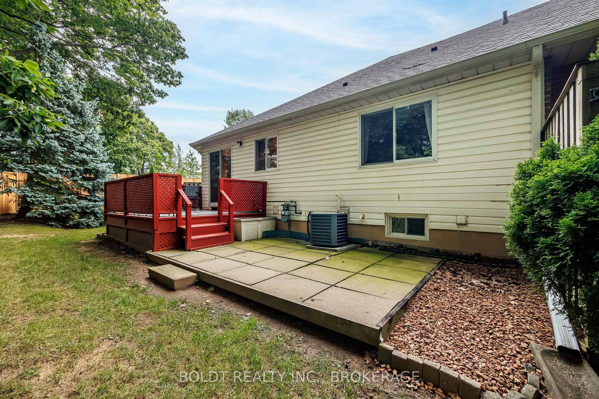 Photo 26 of Unit 10, 7370 Monastery Drive, Niagara Falls, Mt. Carmel — HOMEH