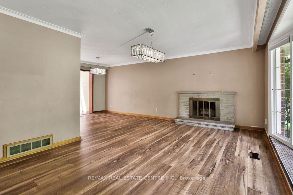 Photo 7 of 1366 Aldo Drive, Mississauga, Lorne Park — HOMEH