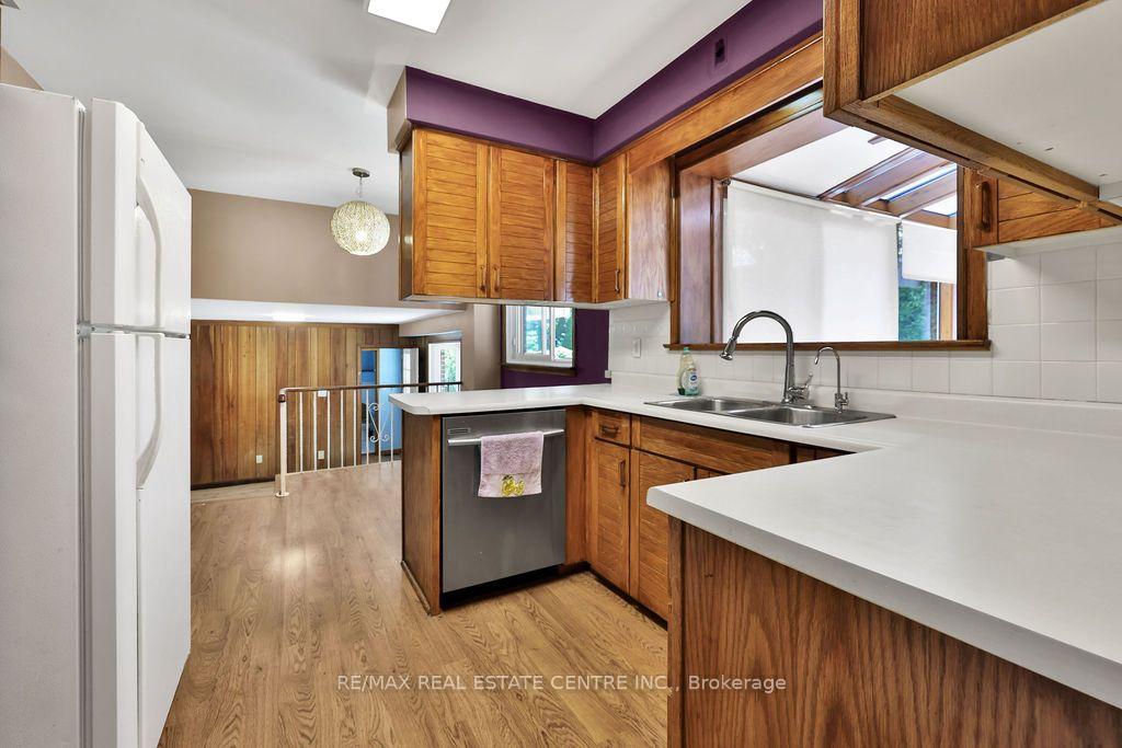 Photo 13 of 1366 Aldo Drive, Mississauga, Lorne Park — HOMEH