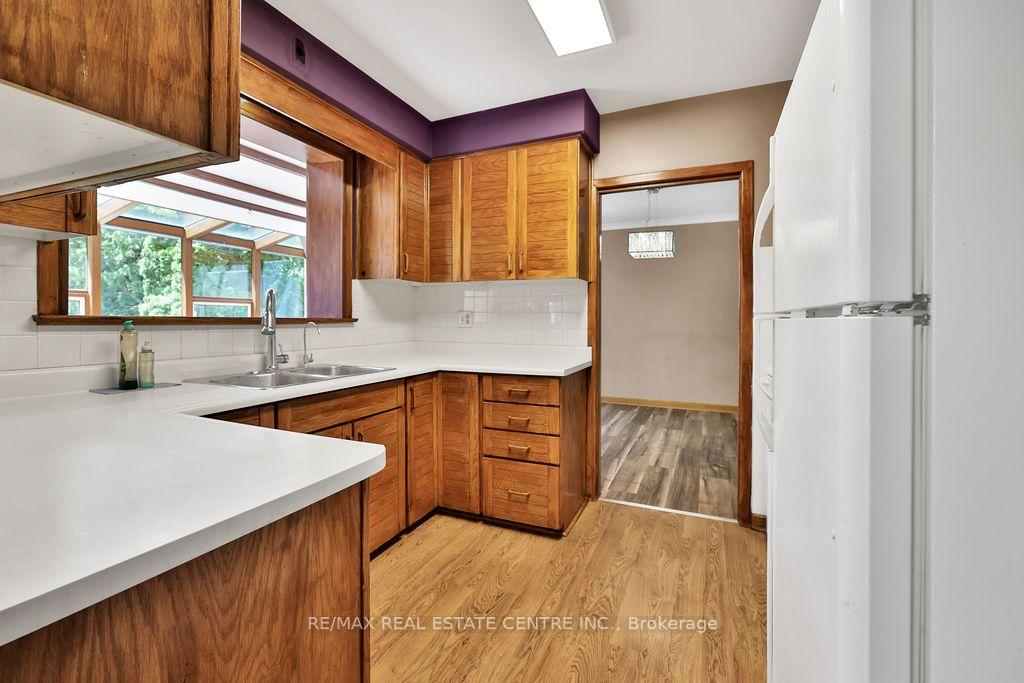 Photo 14 of 1366 Aldo Drive, Mississauga, Lorne Park — HOMEH