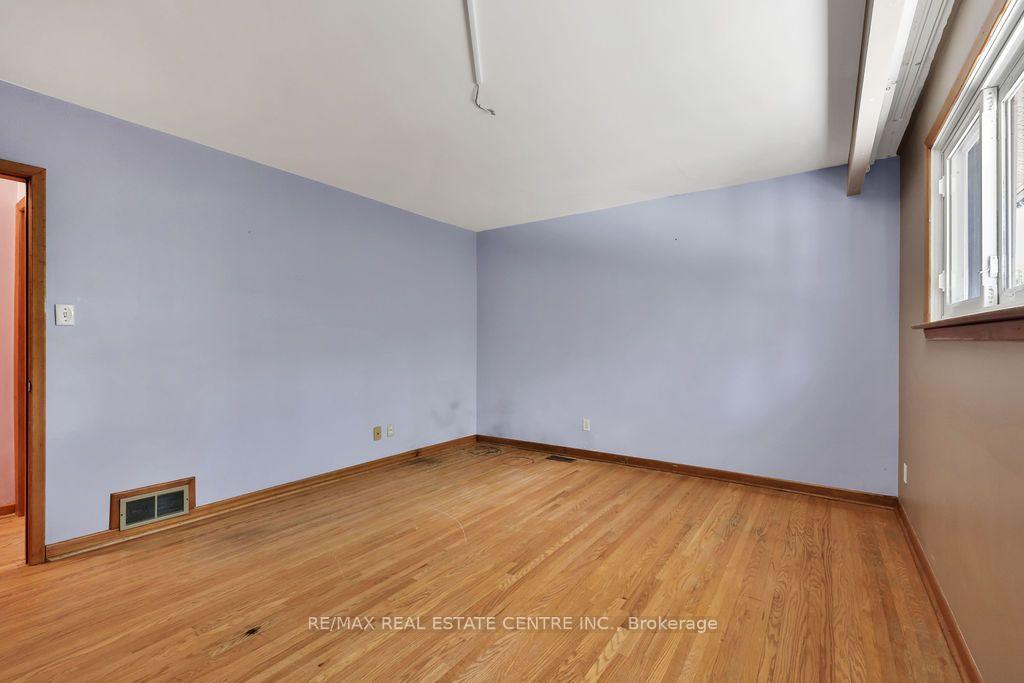 Photo 25 of 1366 Aldo Drive, Mississauga, Lorne Park — HOMEH