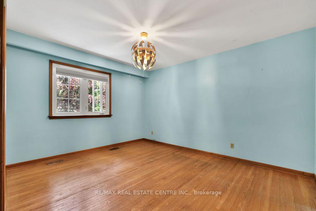 Photo 26 of 1366 Aldo Drive, Mississauga, Lorne Park — HOMEH