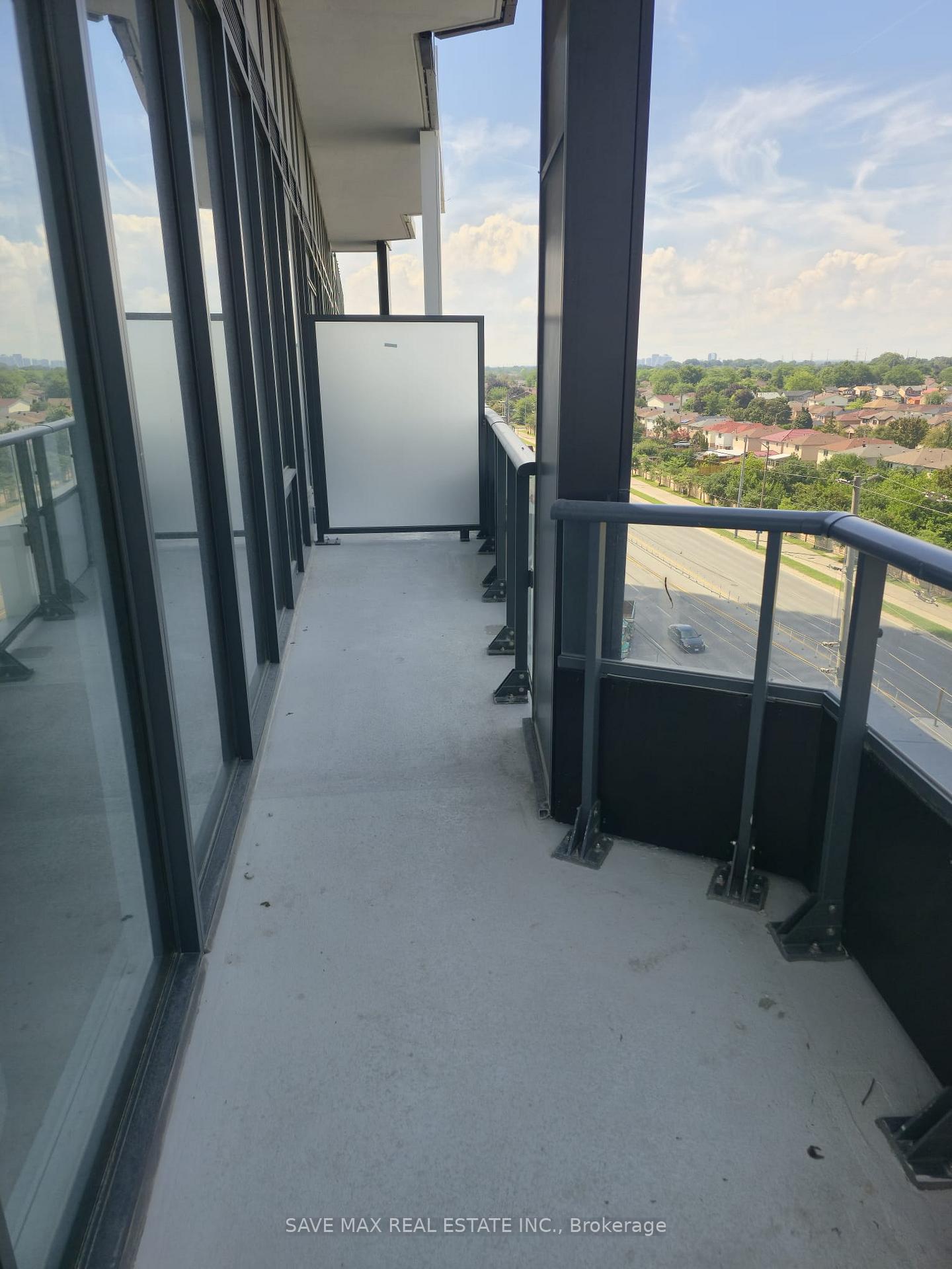 Photo 8 of Unit 609, 448 Burnhamthorpe Road W, Mississauga, City Centre — HOMEH