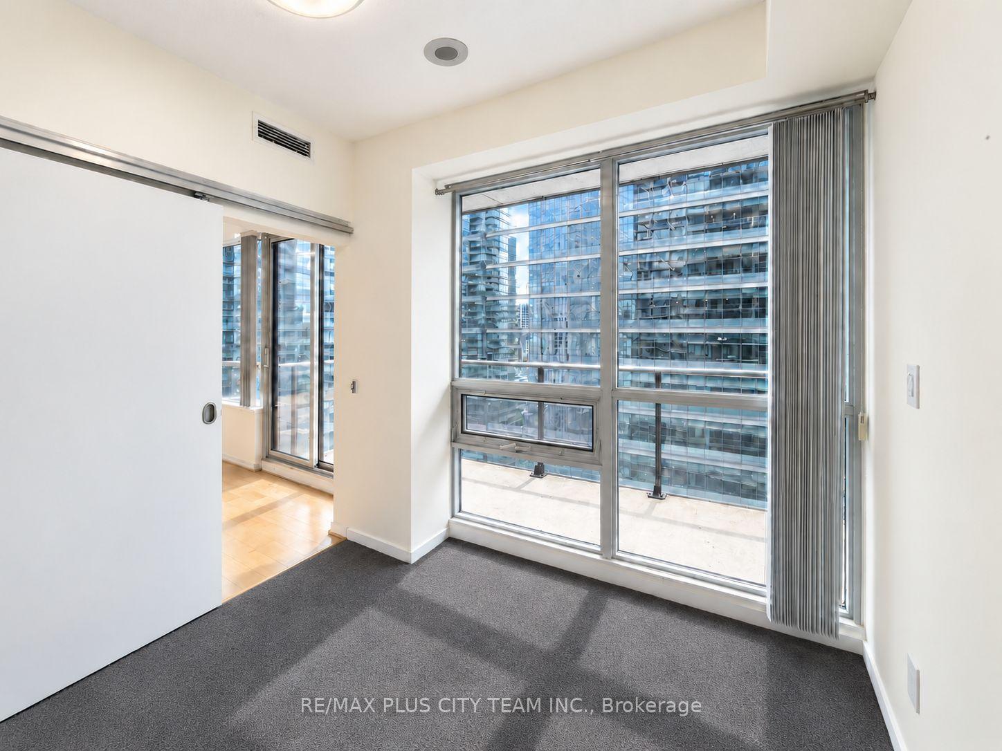 Photo 11 of Unit 2605, 65 Bremner Boulevard, Toronto, Waterfront Communities — HOMEH