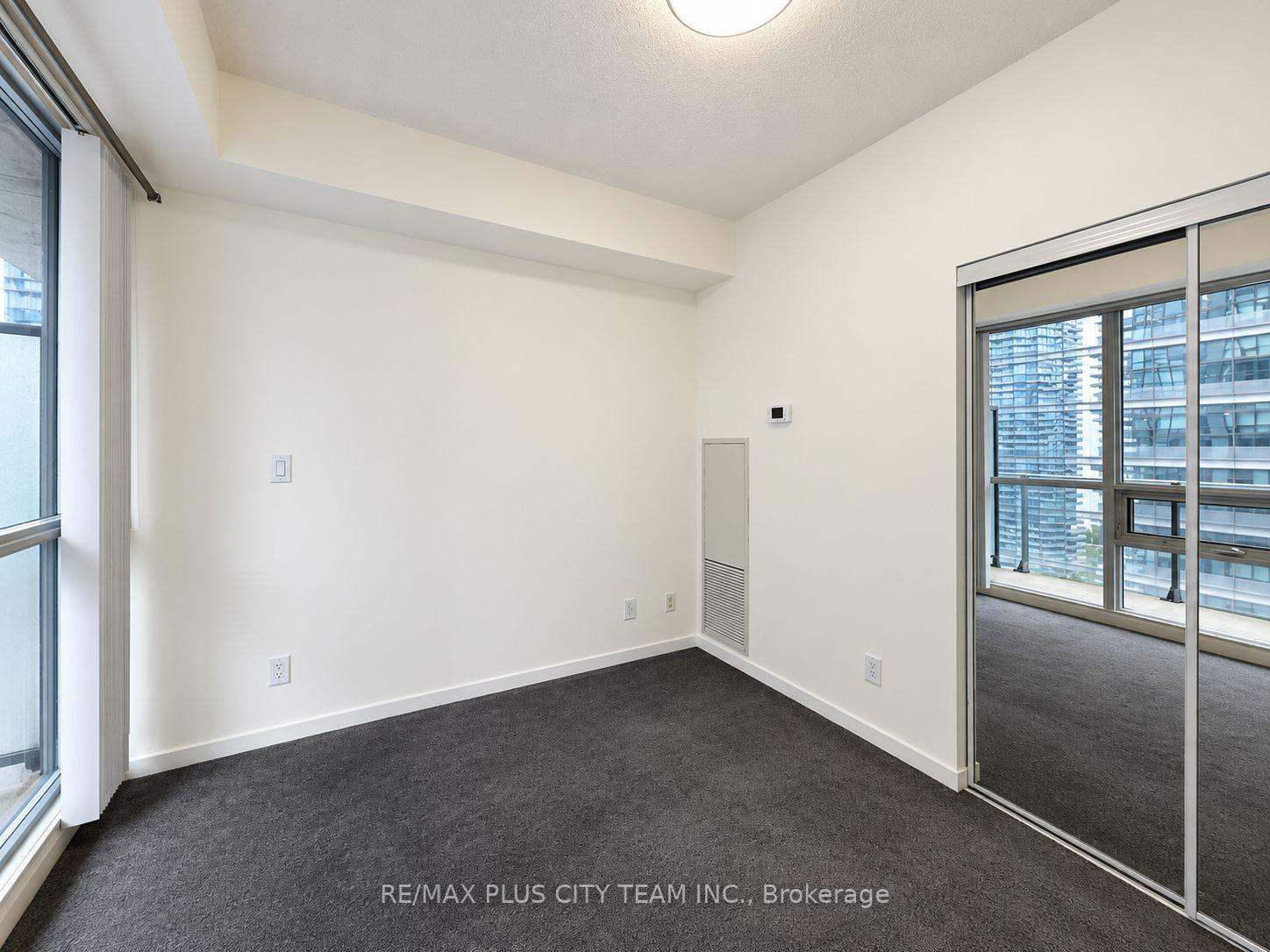 Photo 12 of Unit 2605, 65 Bremner Boulevard, Toronto, Waterfront Communities — HOMEH