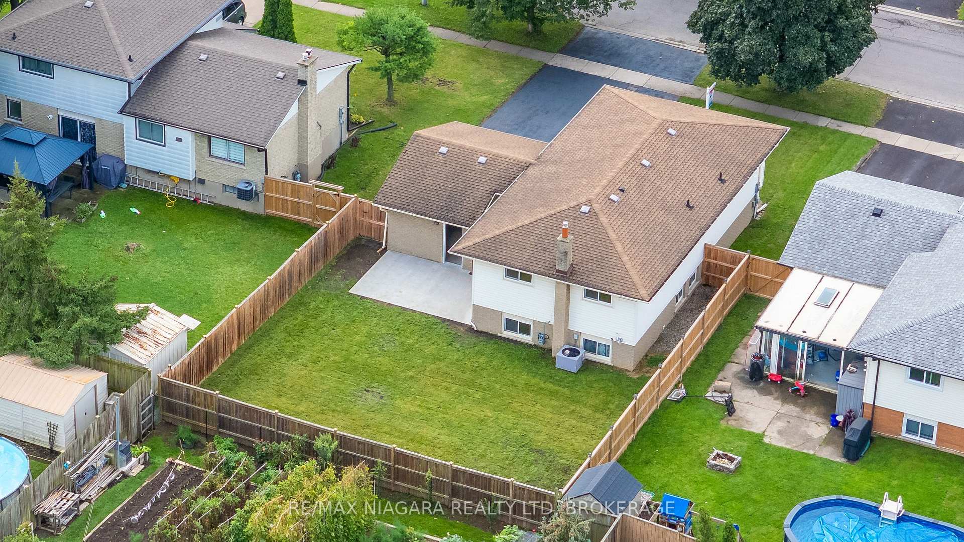 Photo 42 of 48 Endicott Terrace, Welland, Prince Charles — HOMEH