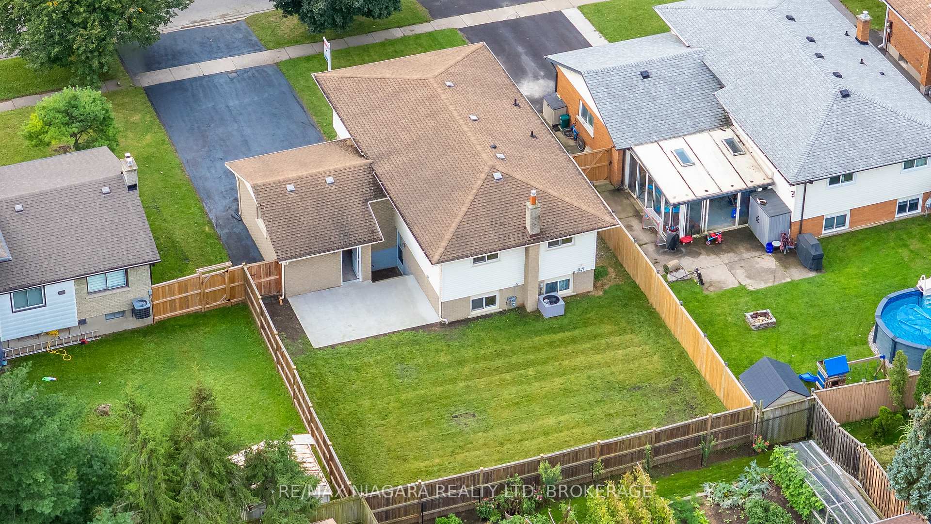 Photo 43 of 48 Endicott Terrace, Welland, Prince Charles — HOMEH