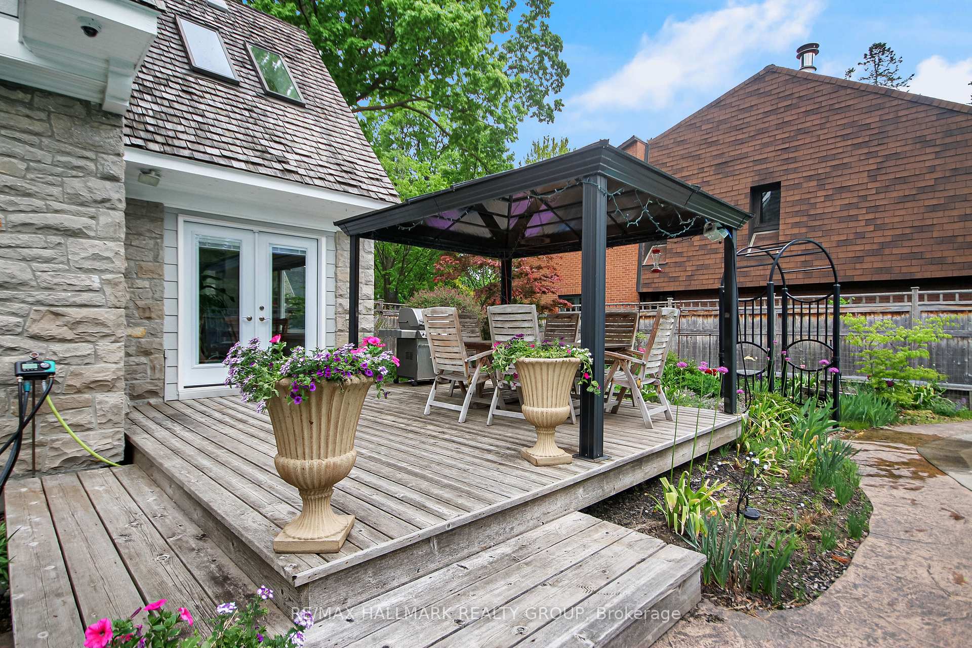 Photo 18 of 550 Piccadilly Avenue, Ottawa, Ottawa West — HOMEH